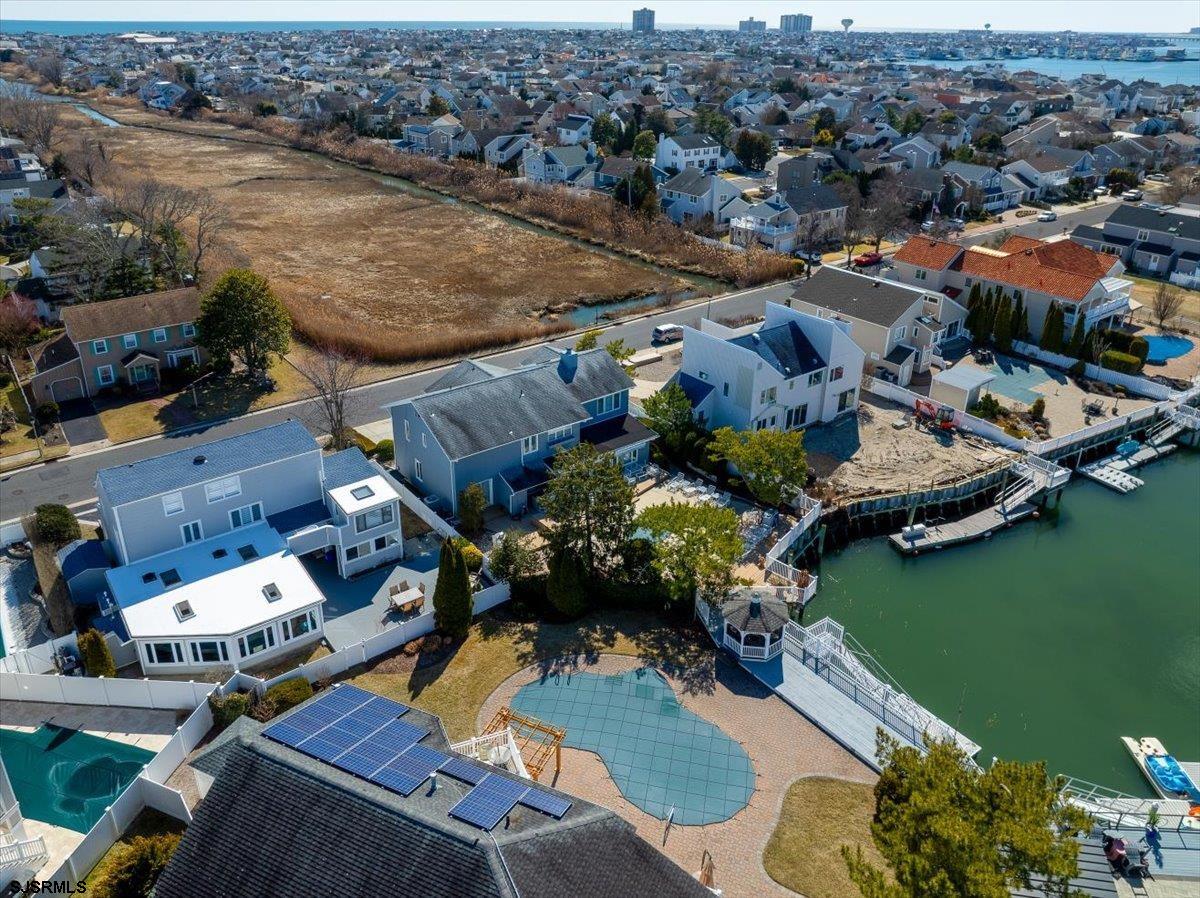 7905 Lagoon Dr