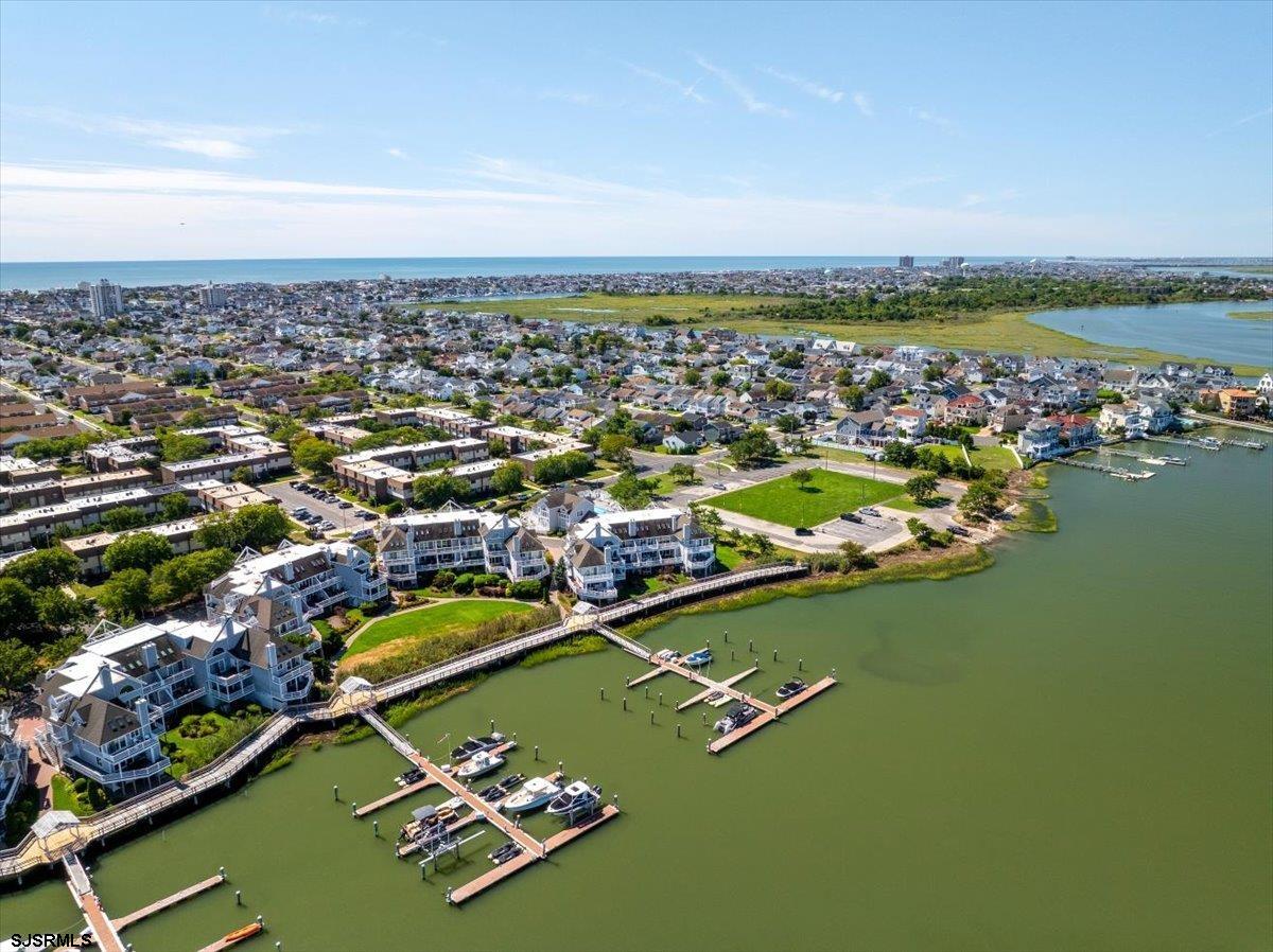 2202 East Dr Unit: 2202