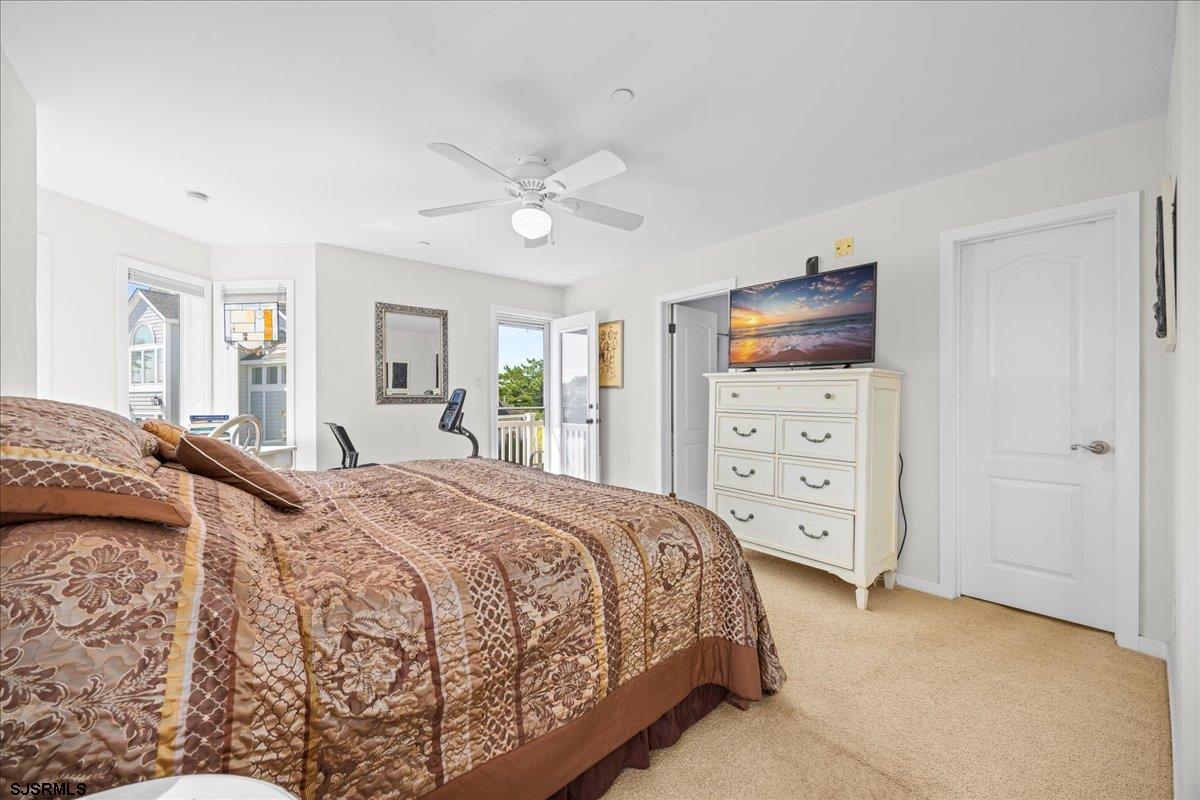 2202 East Dr Unit: 2202