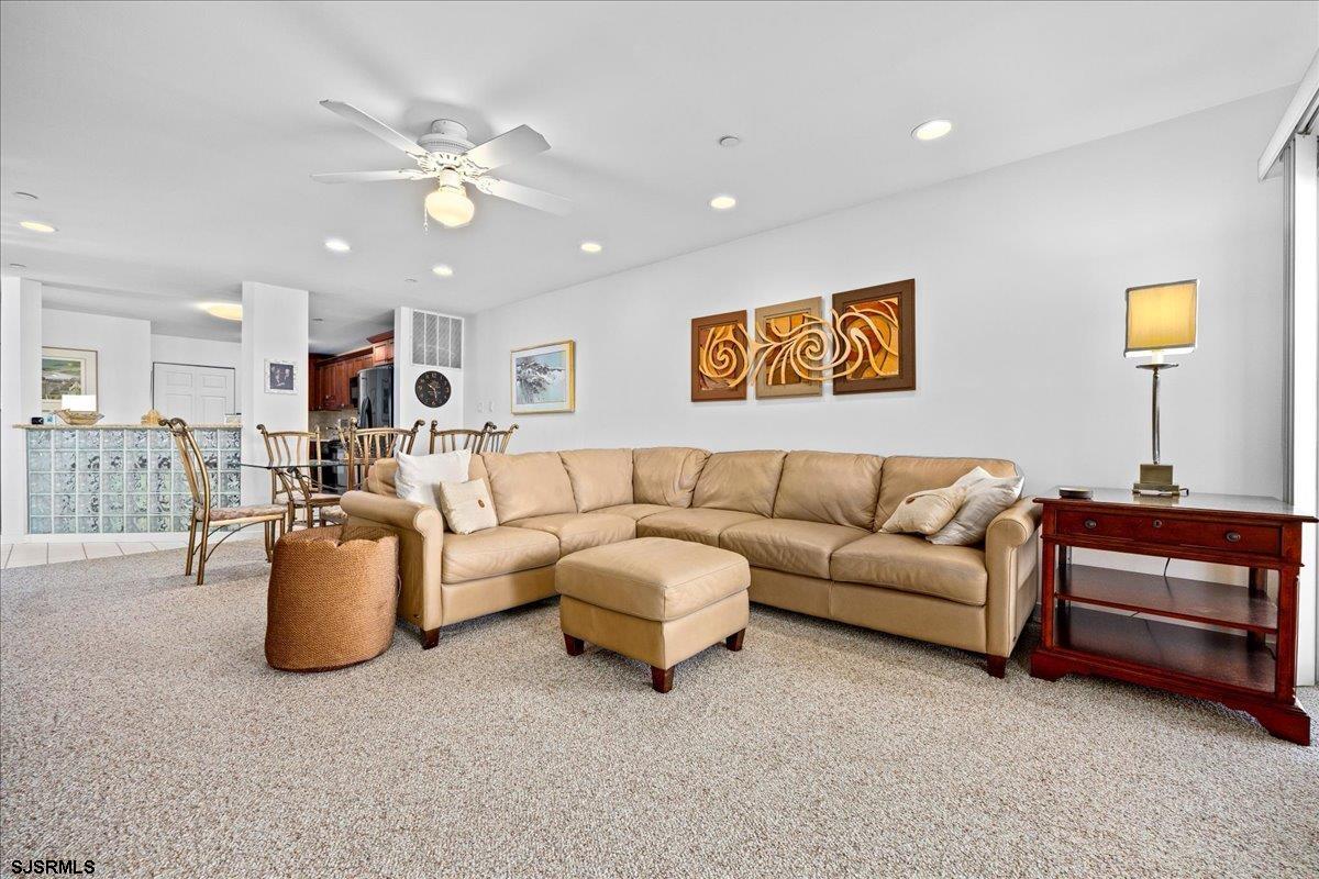 2202 East Dr Unit: 2202