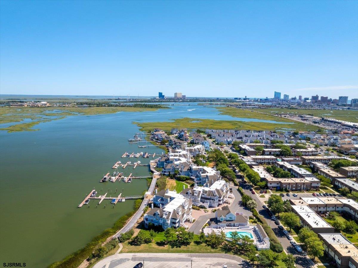 2202 East Dr Unit: 2202