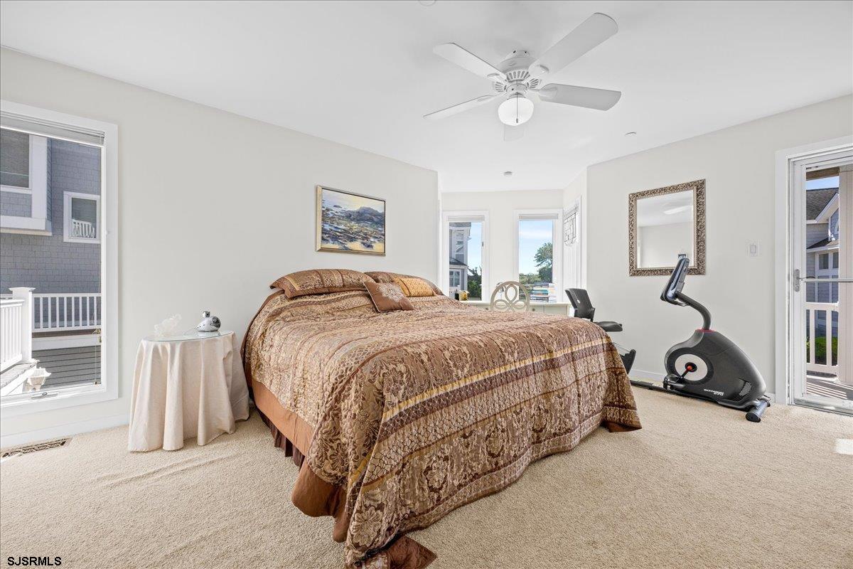 2202 East Dr Unit: 2202