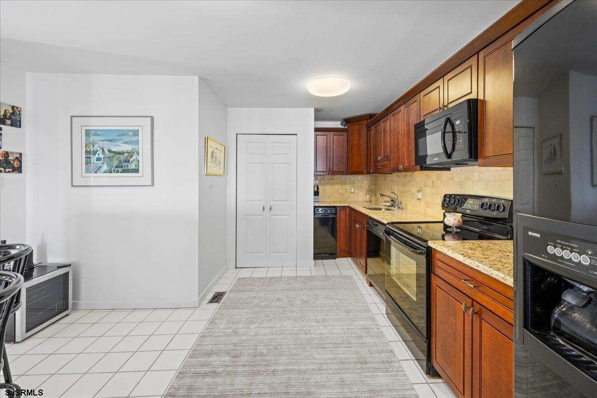 2202 East Dr Unit: 2202