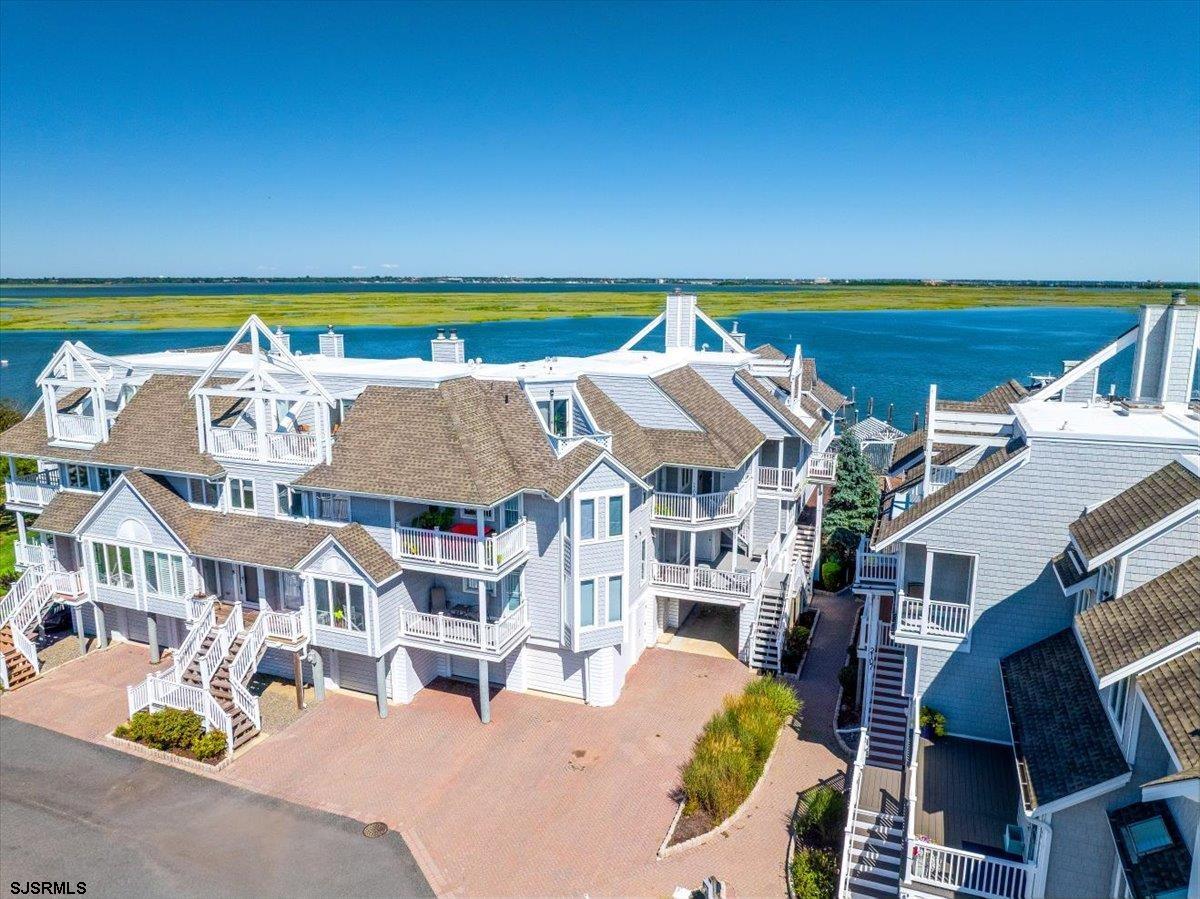 2202 East Dr Unit: 2202