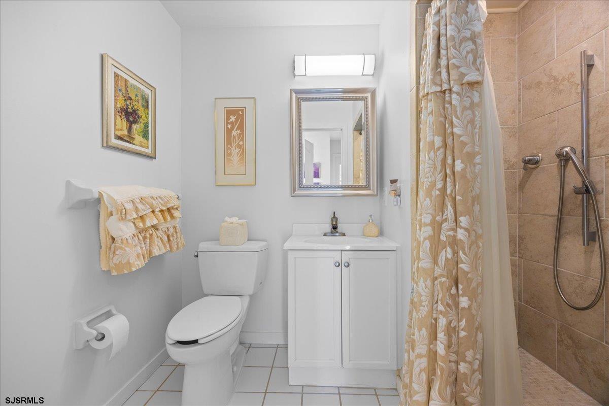 2202 East Dr Unit: 2202