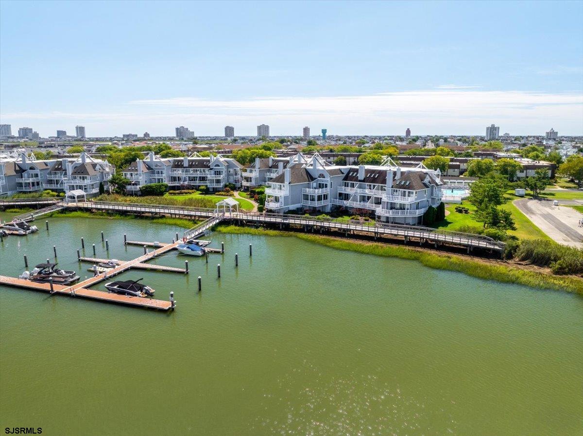 2202 East Dr Unit: 2202