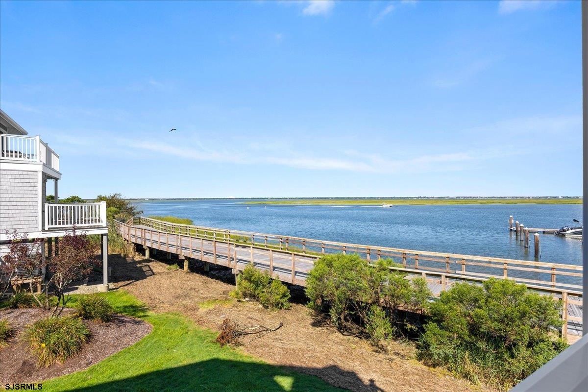 2202 East Dr Unit: 2202