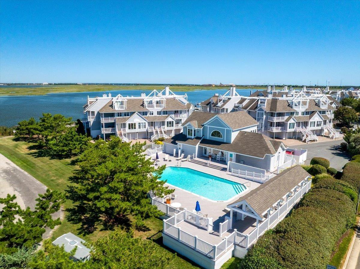 2202 East Dr Unit: 2202