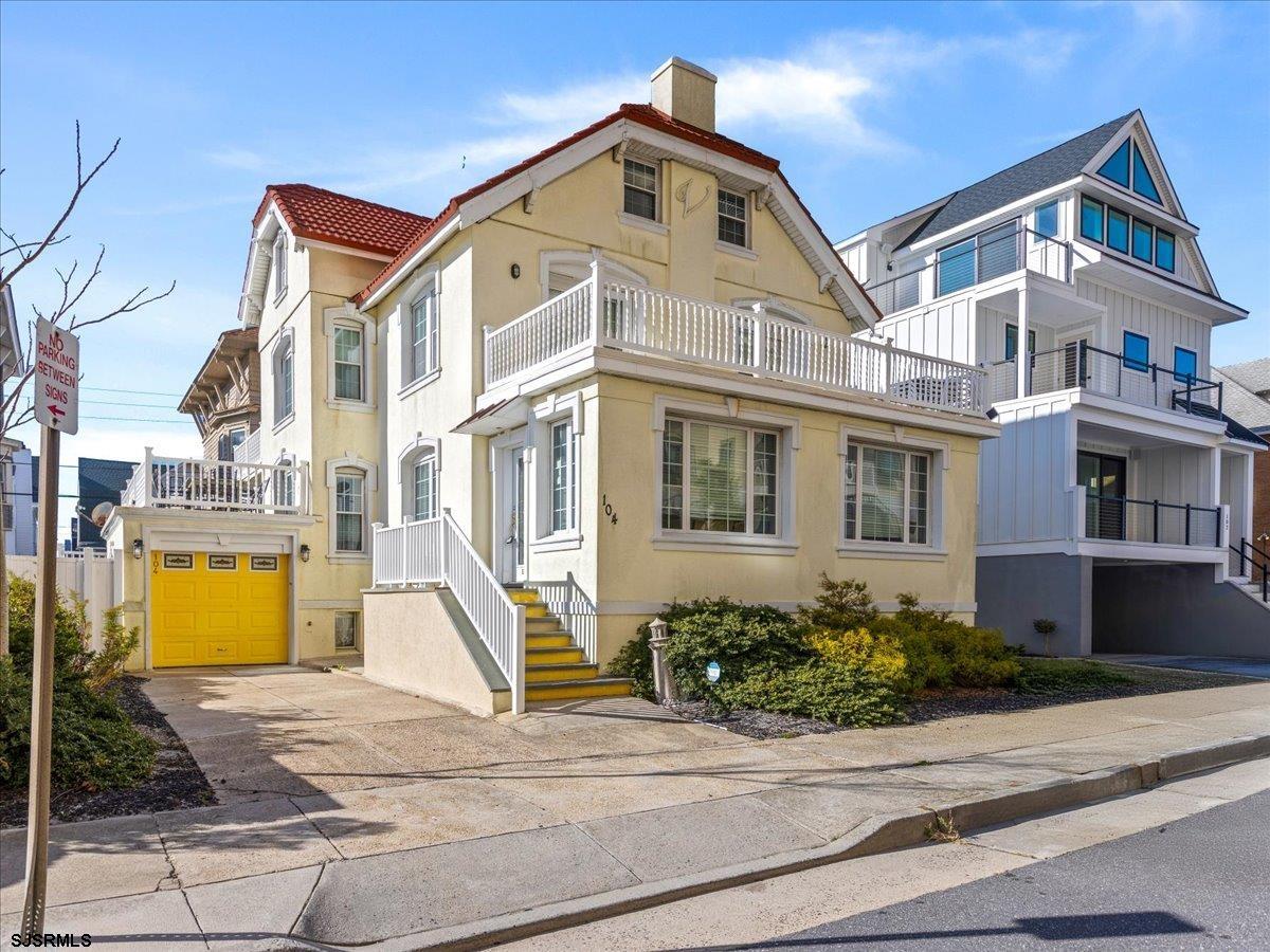 104 S Oakland Ave