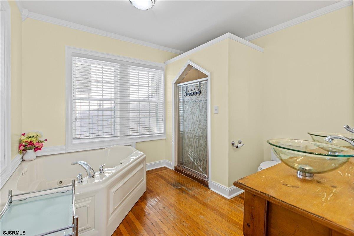 104 S Oakland Ave