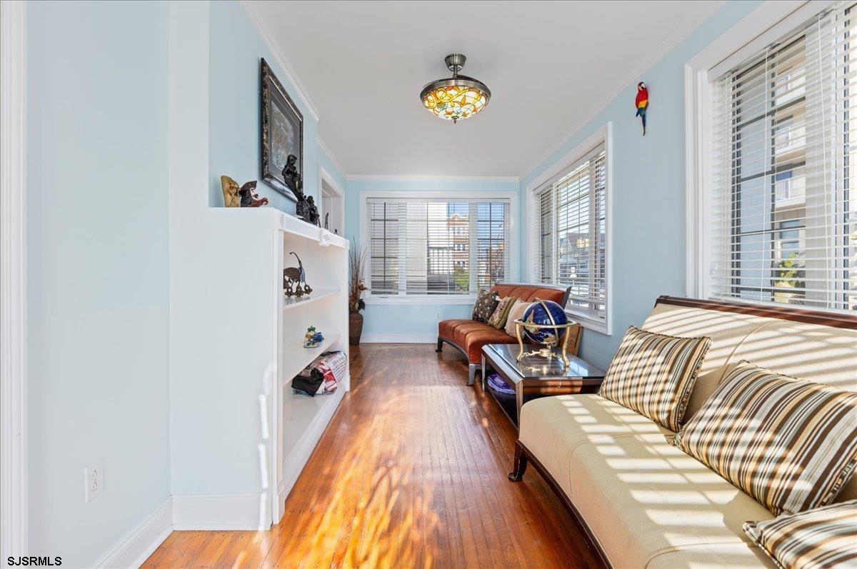 104 S Oakland Ave