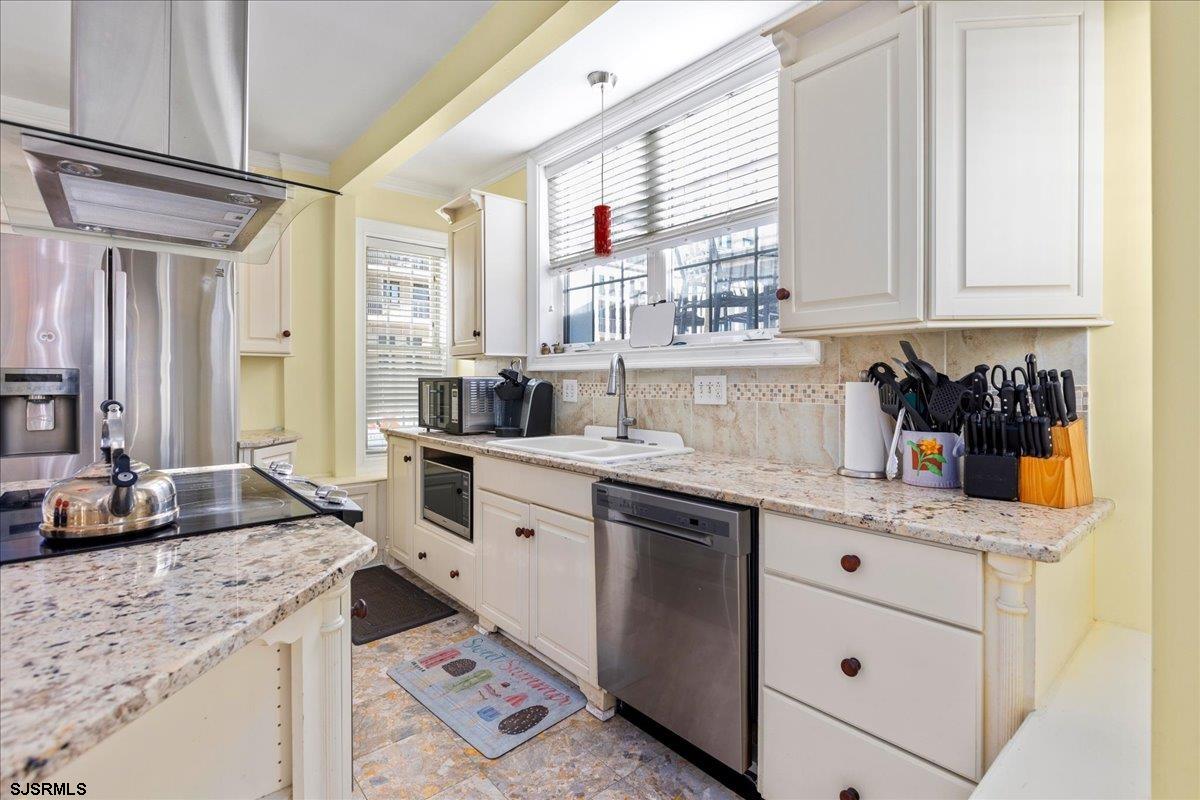 104 S Oakland Ave