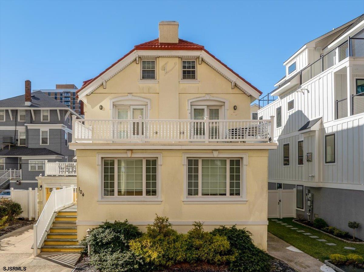 104 S Oakland Ave