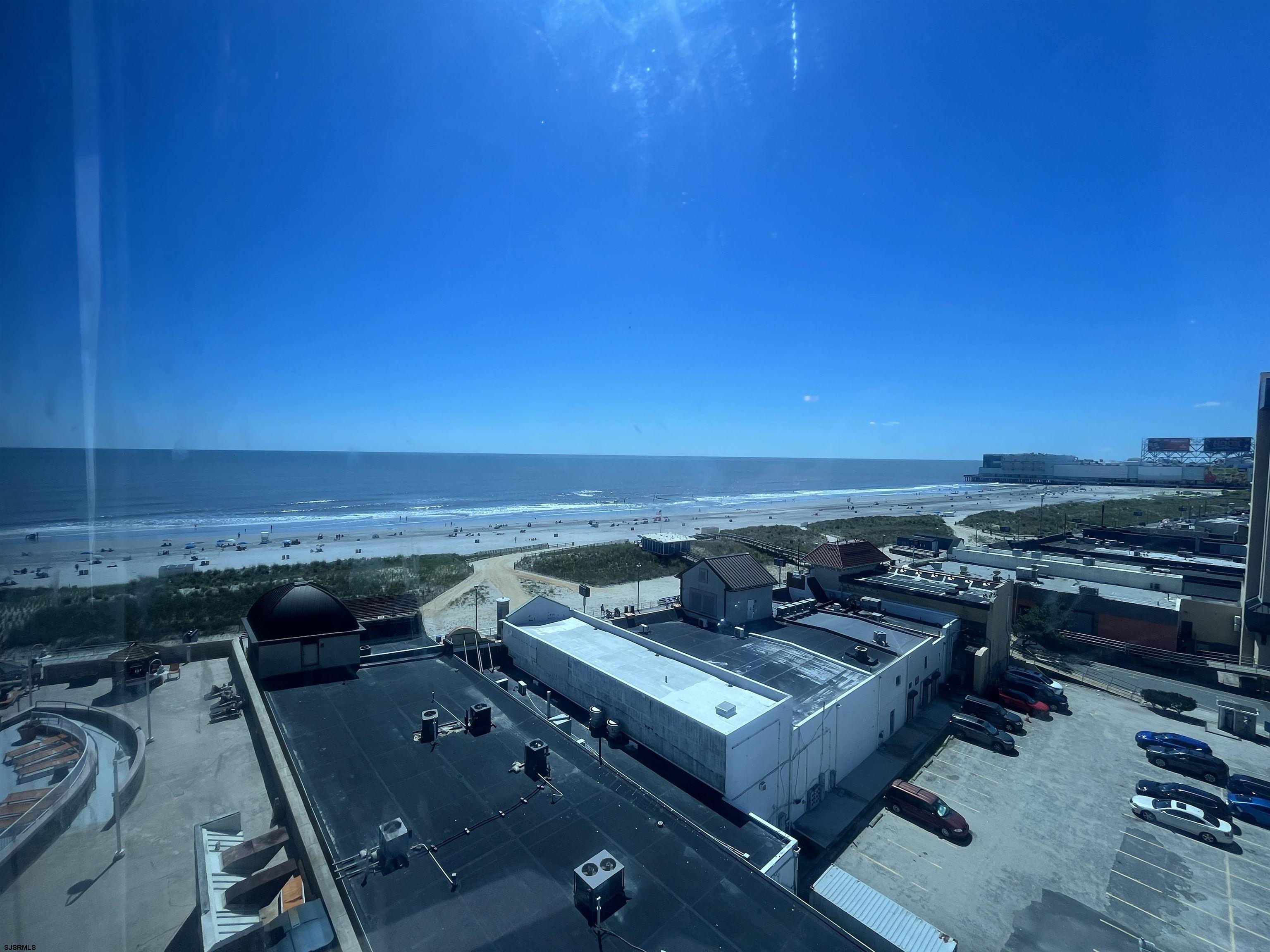 1515 Boardwalk Unit: 809