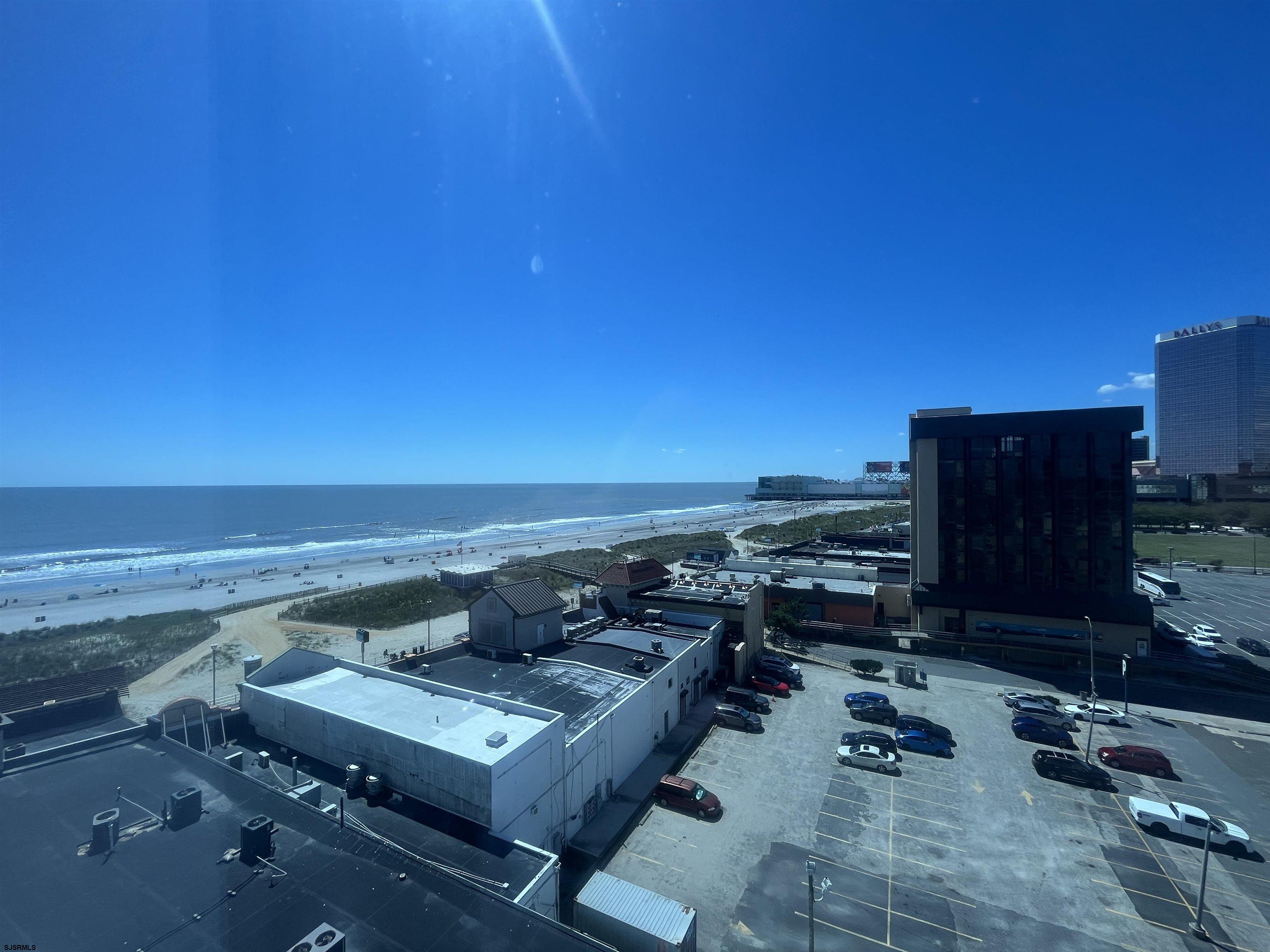 1515 Boardwalk Unit: 809