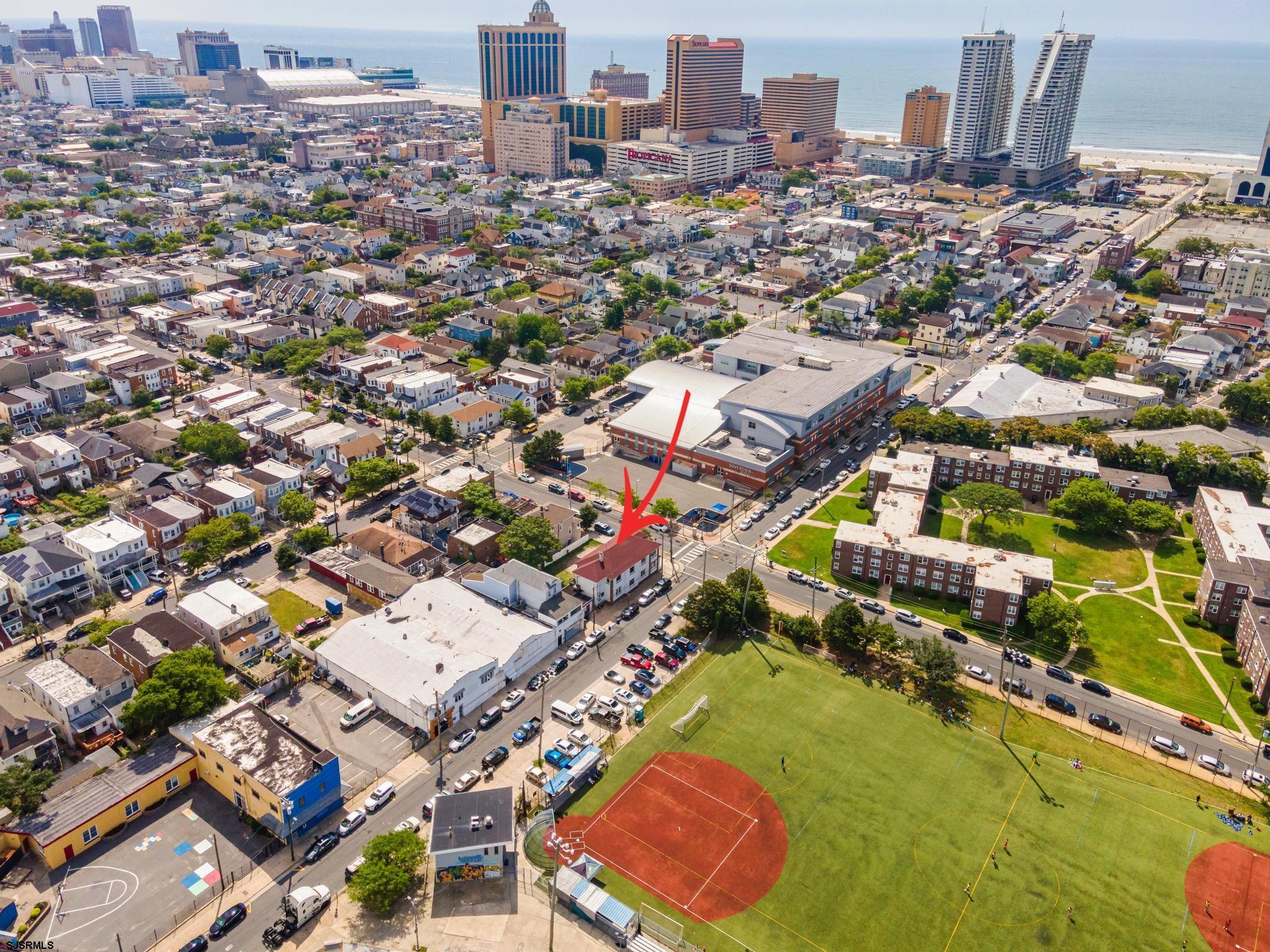 3207-3209 Fairmount Ave