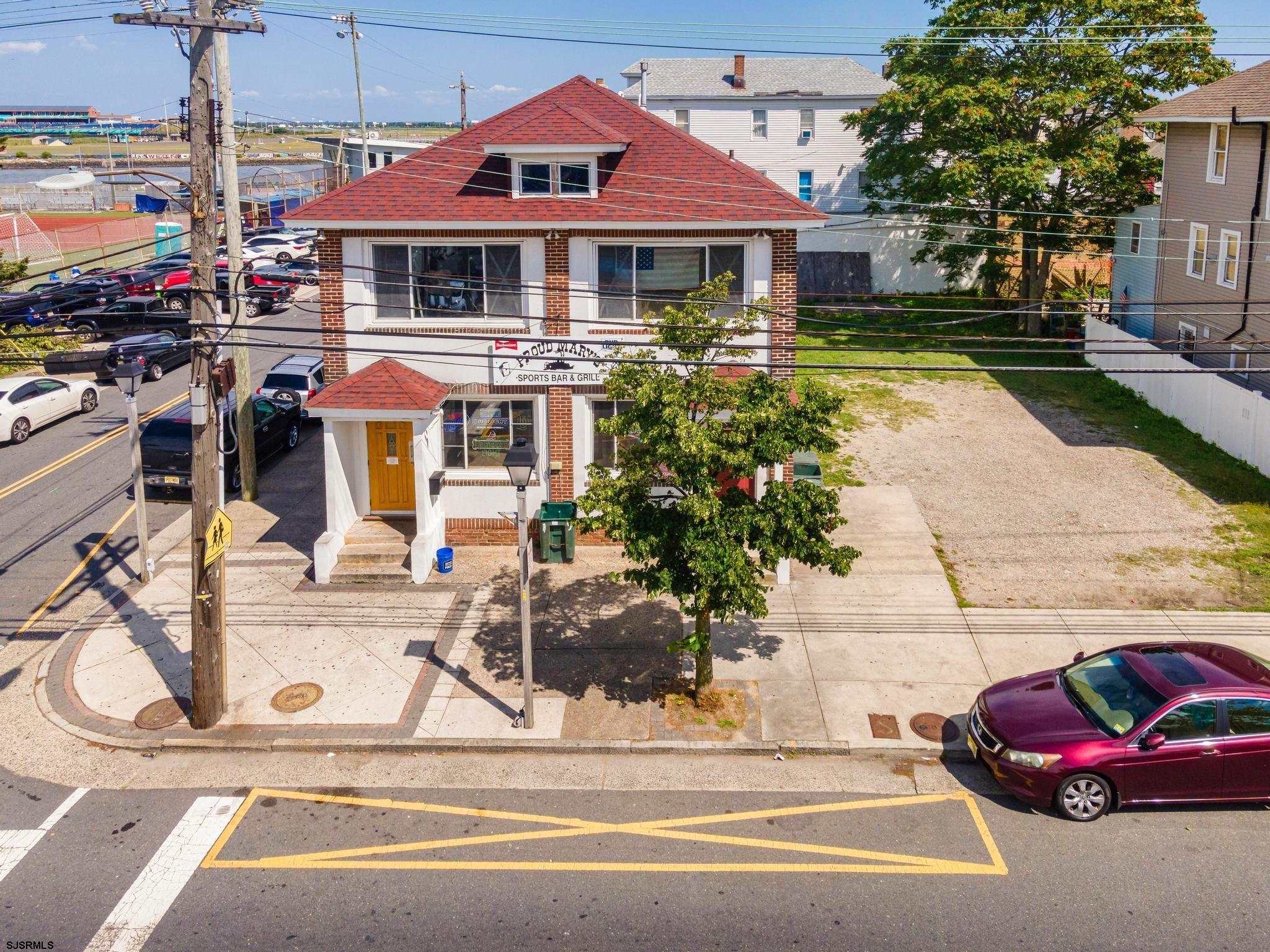 3207-3209 Fairmount Ave