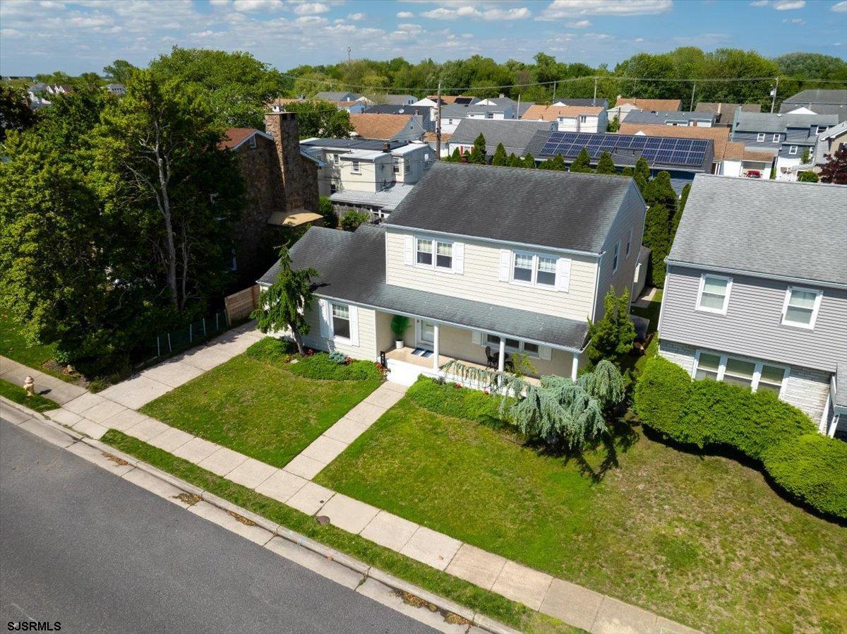 411 N Douglas Ave