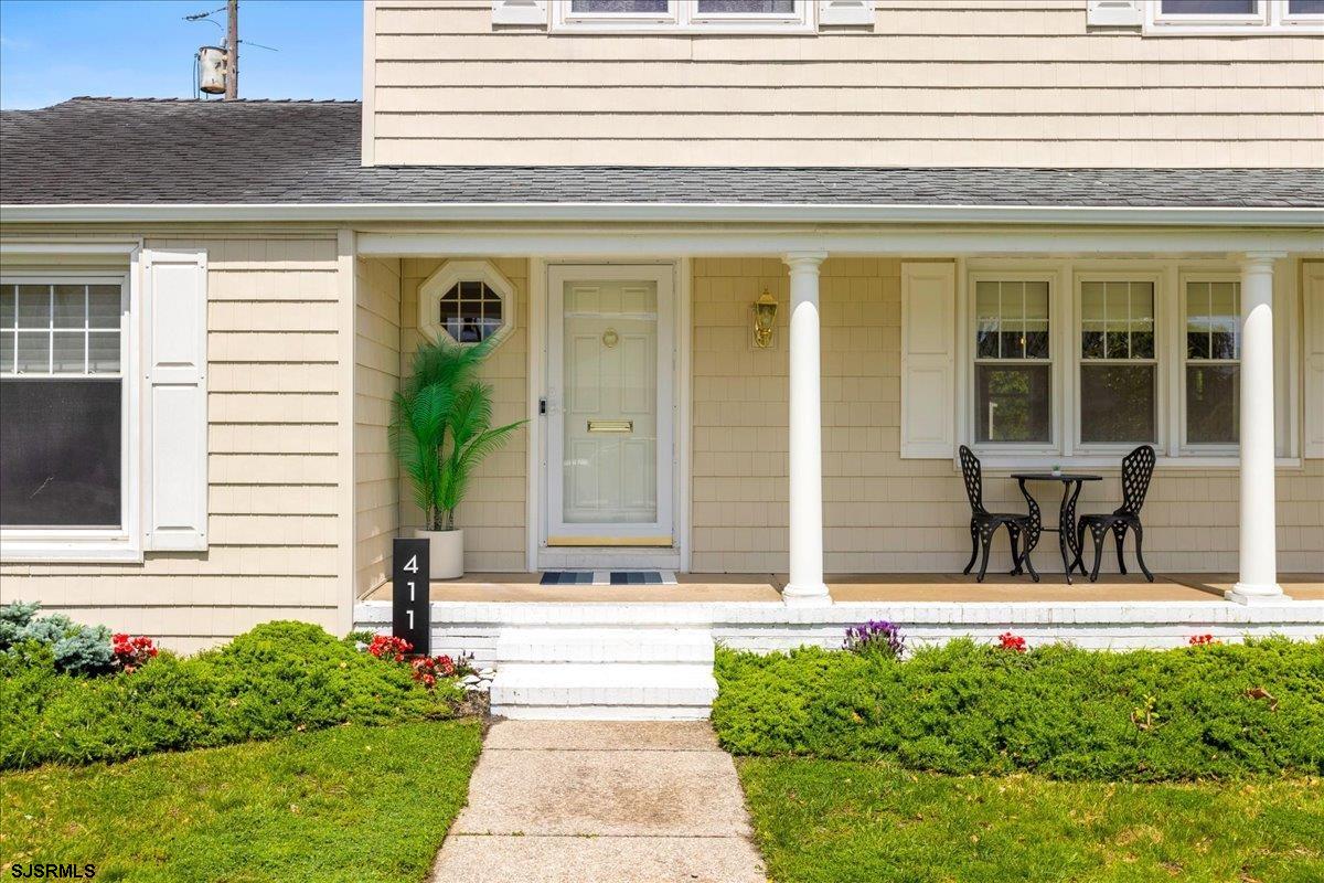 411 N Douglas Ave