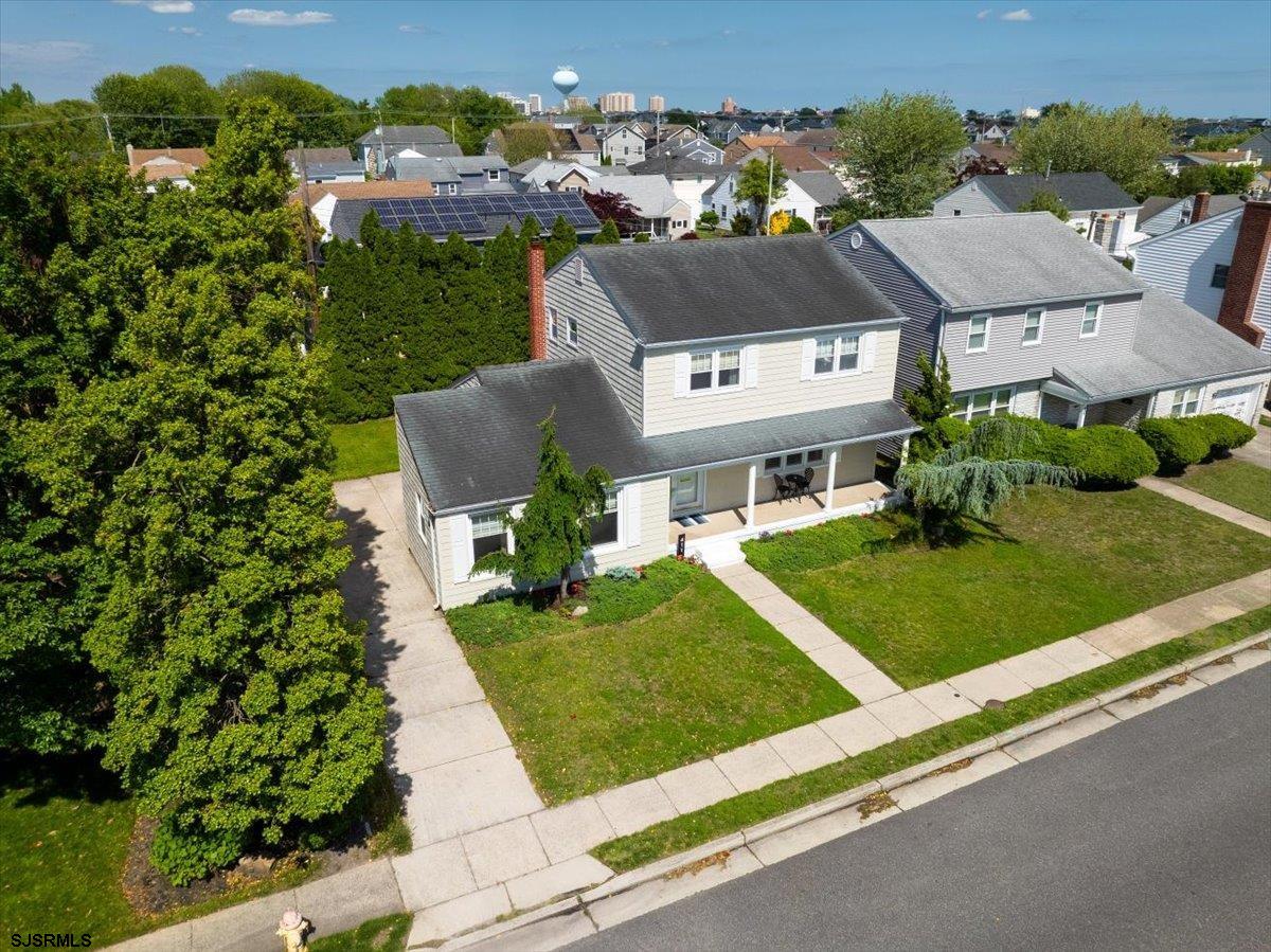 411 N Douglas Ave