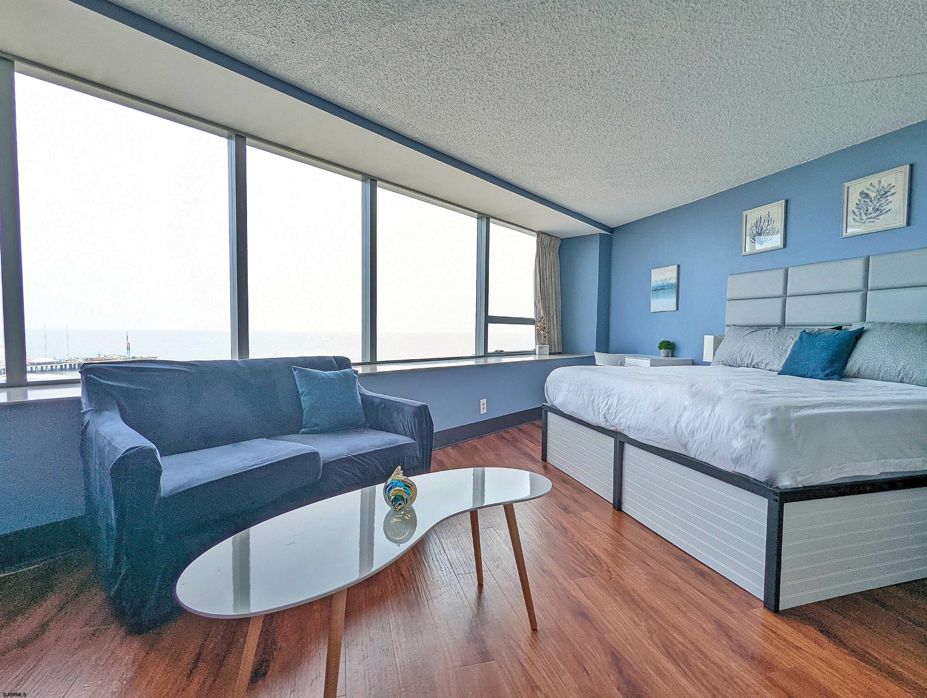 1515 Boardwalk Unit: 1704