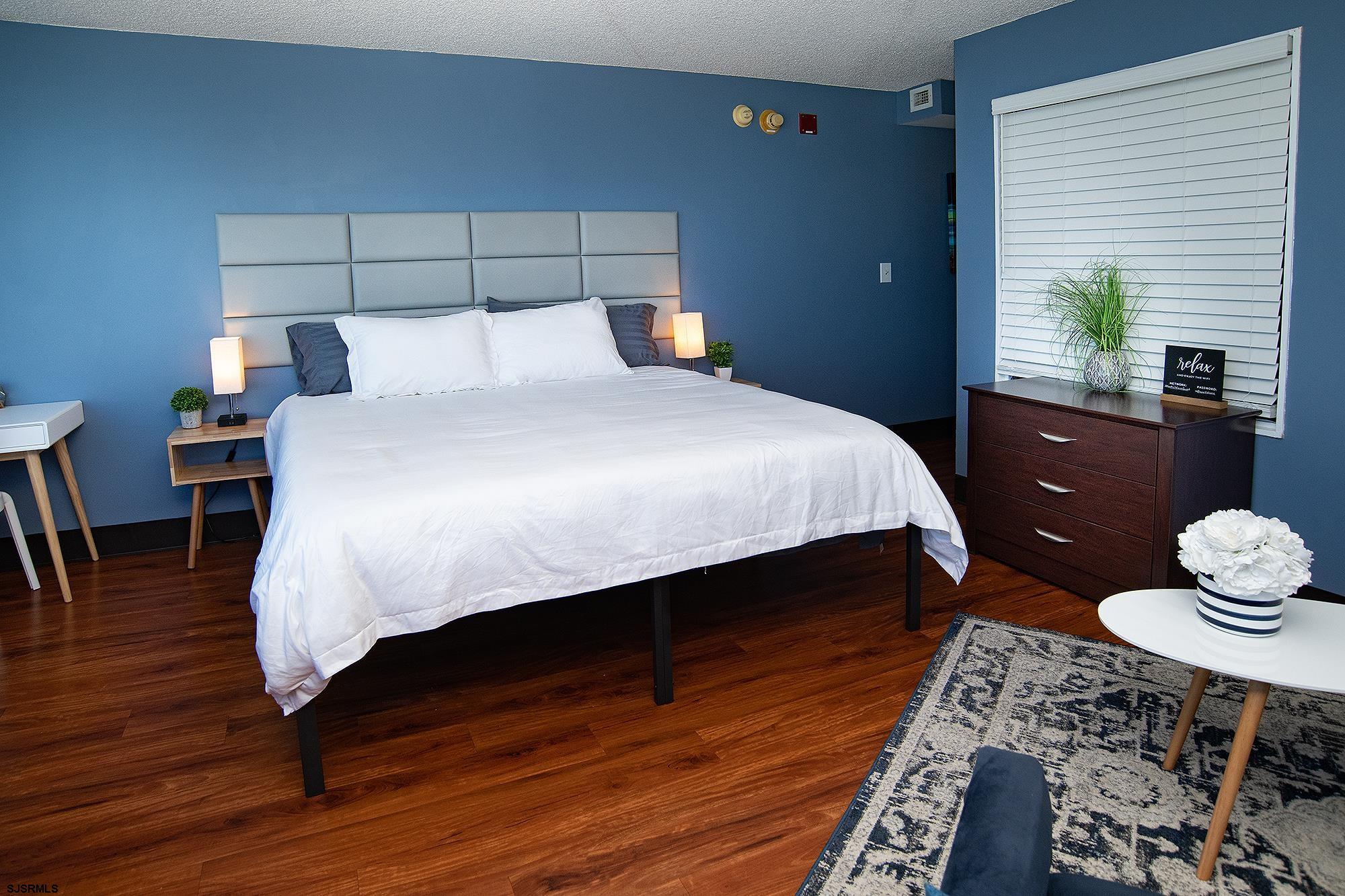1515 Boardwalk Unit: 1704