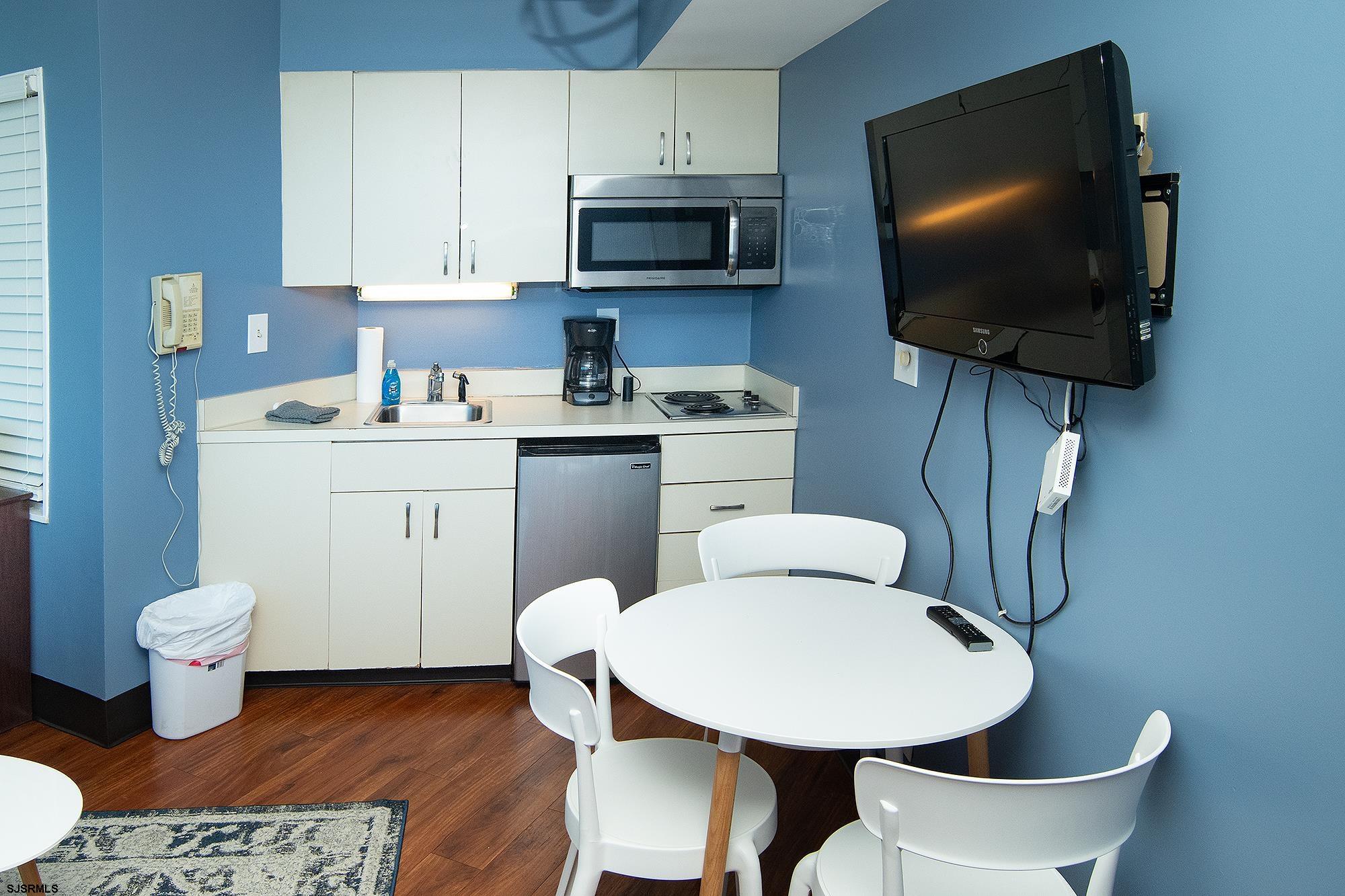 1515 Boardwalk Unit: 1704