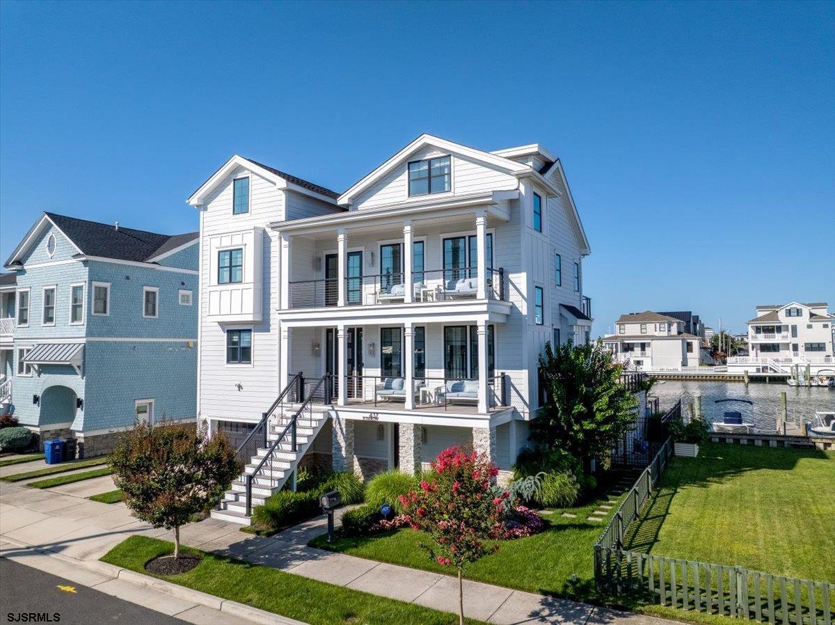 437 N Thurlow
