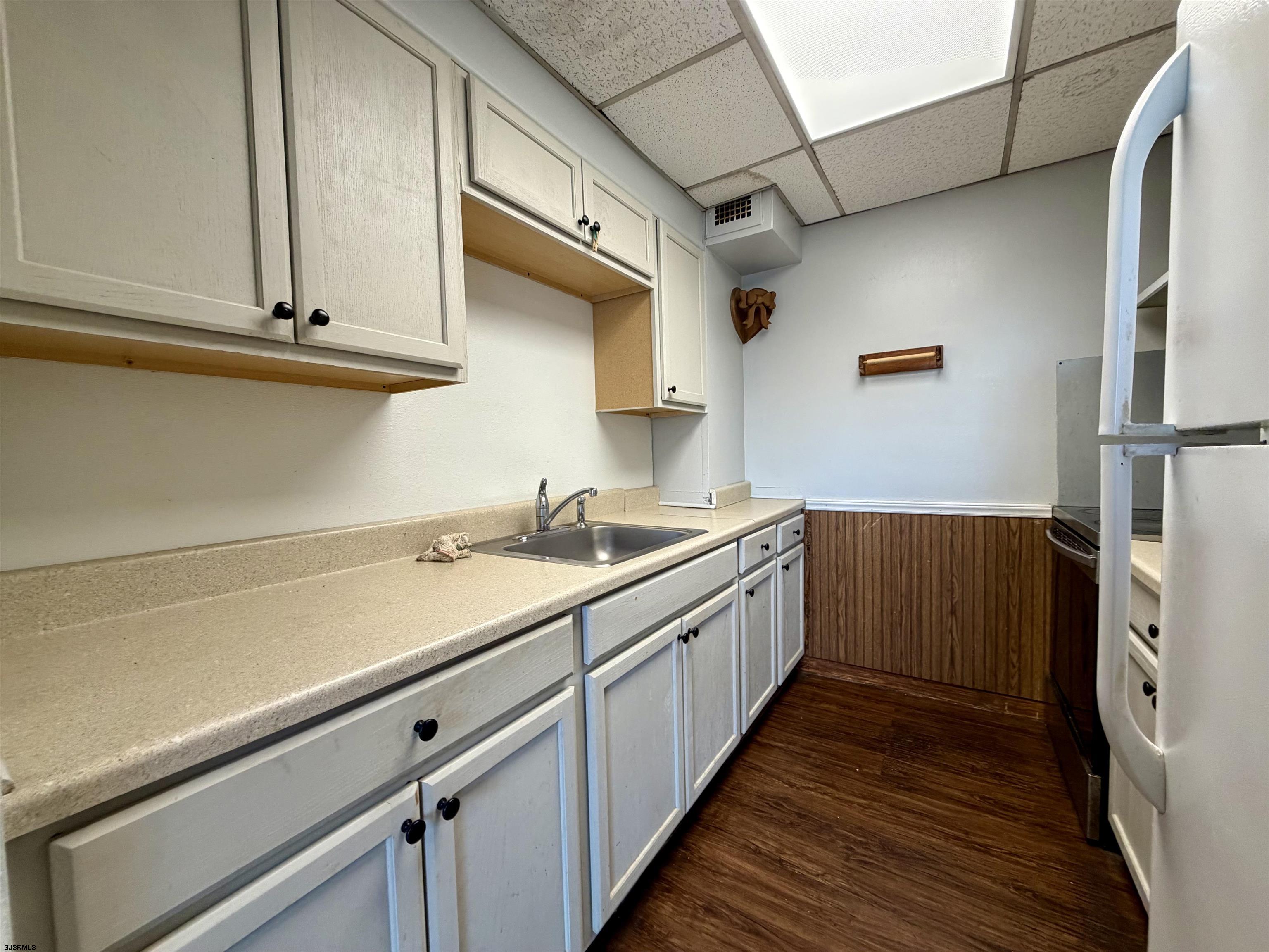 2834 Atlantic Ave Unit: 204
