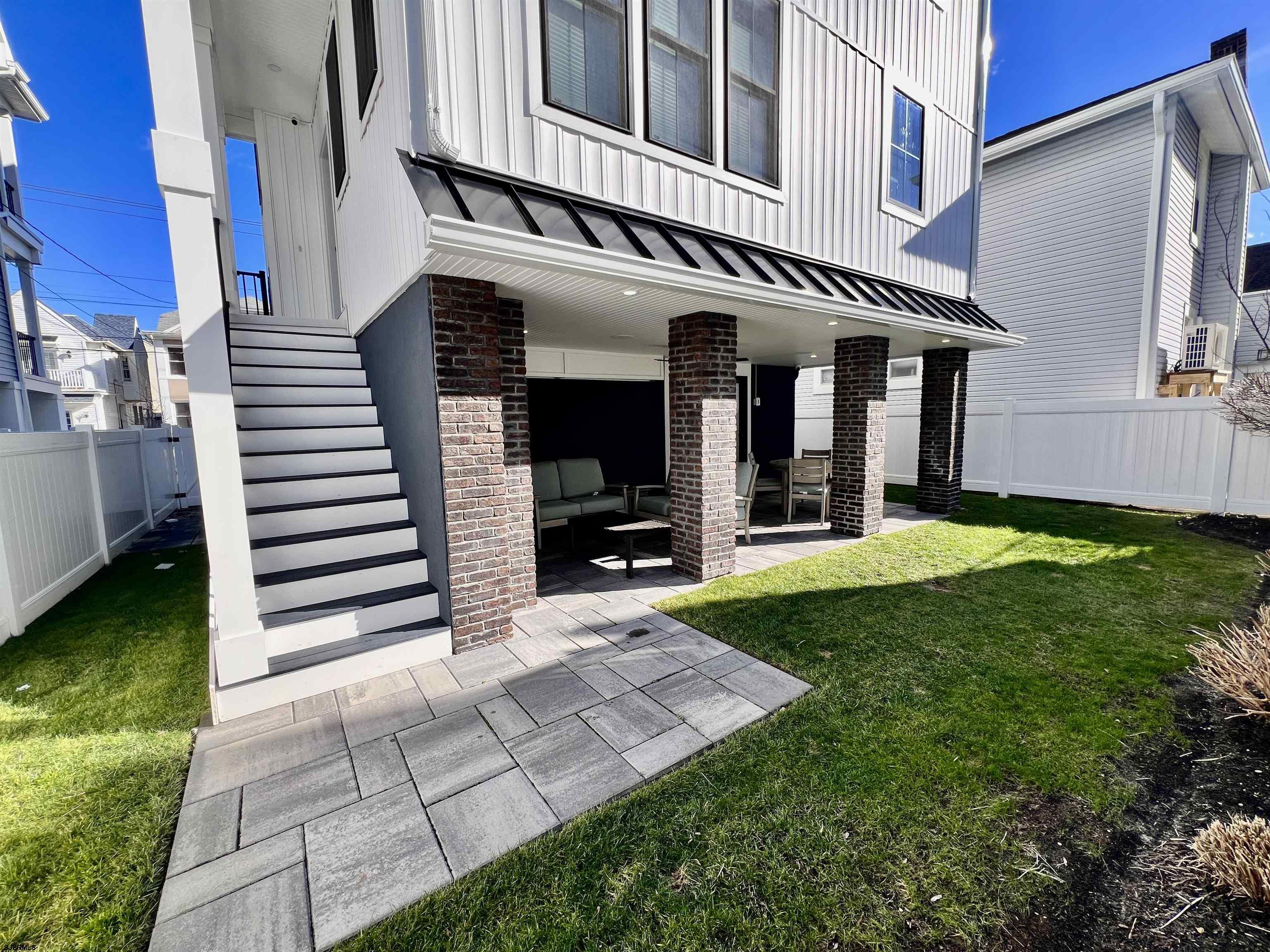 16A S Fredericksburg Ave