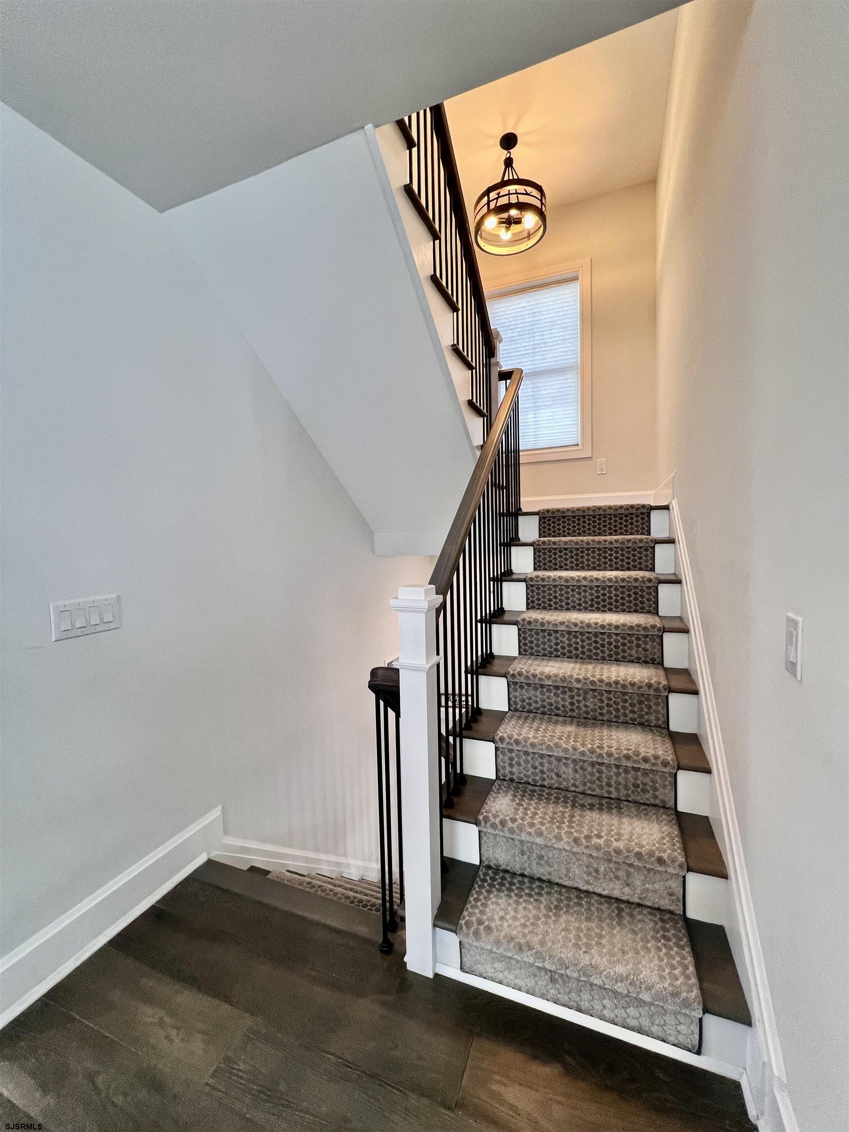 16A S Fredericksburg Ave