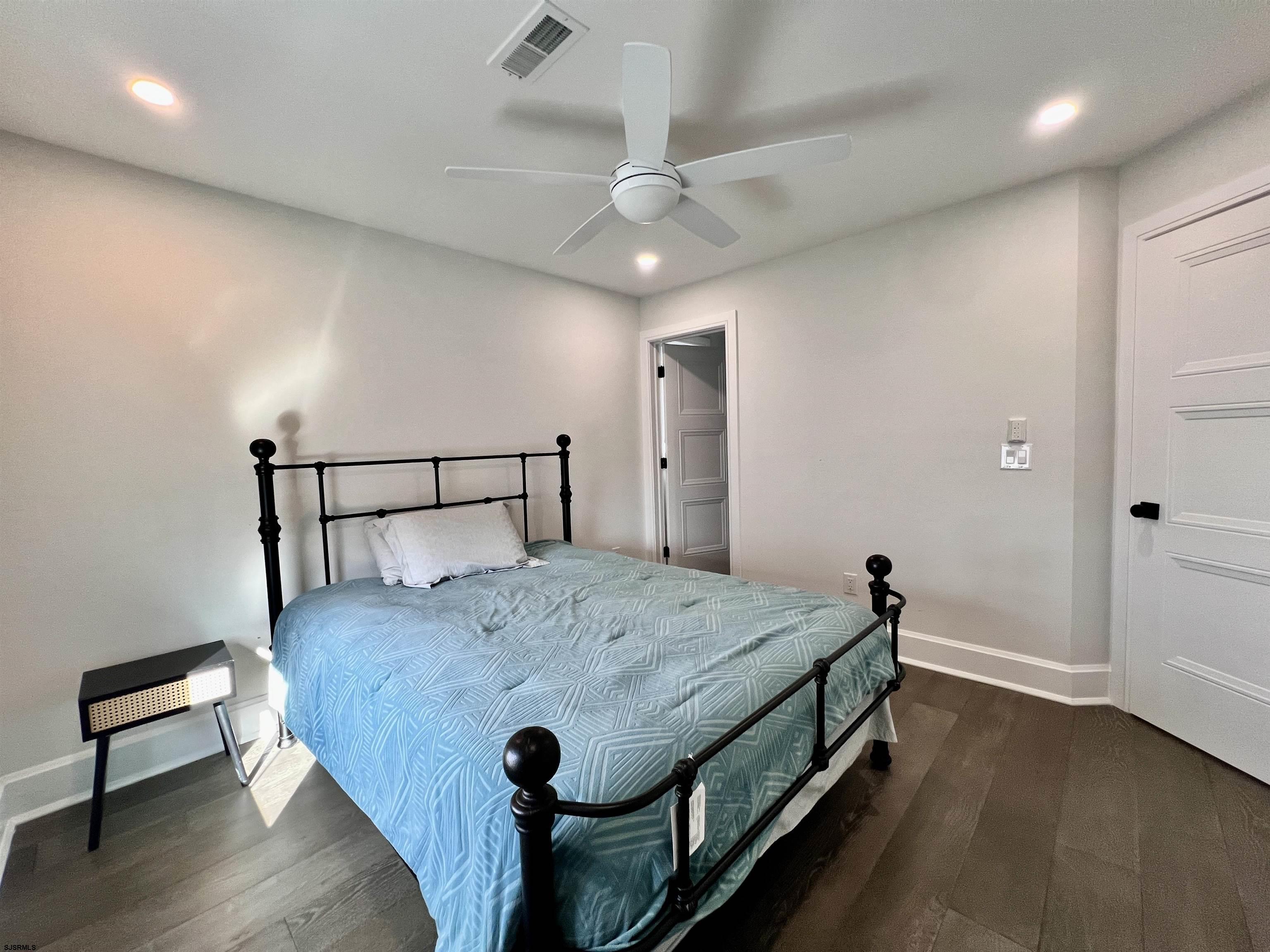 16A S Fredericksburg Ave