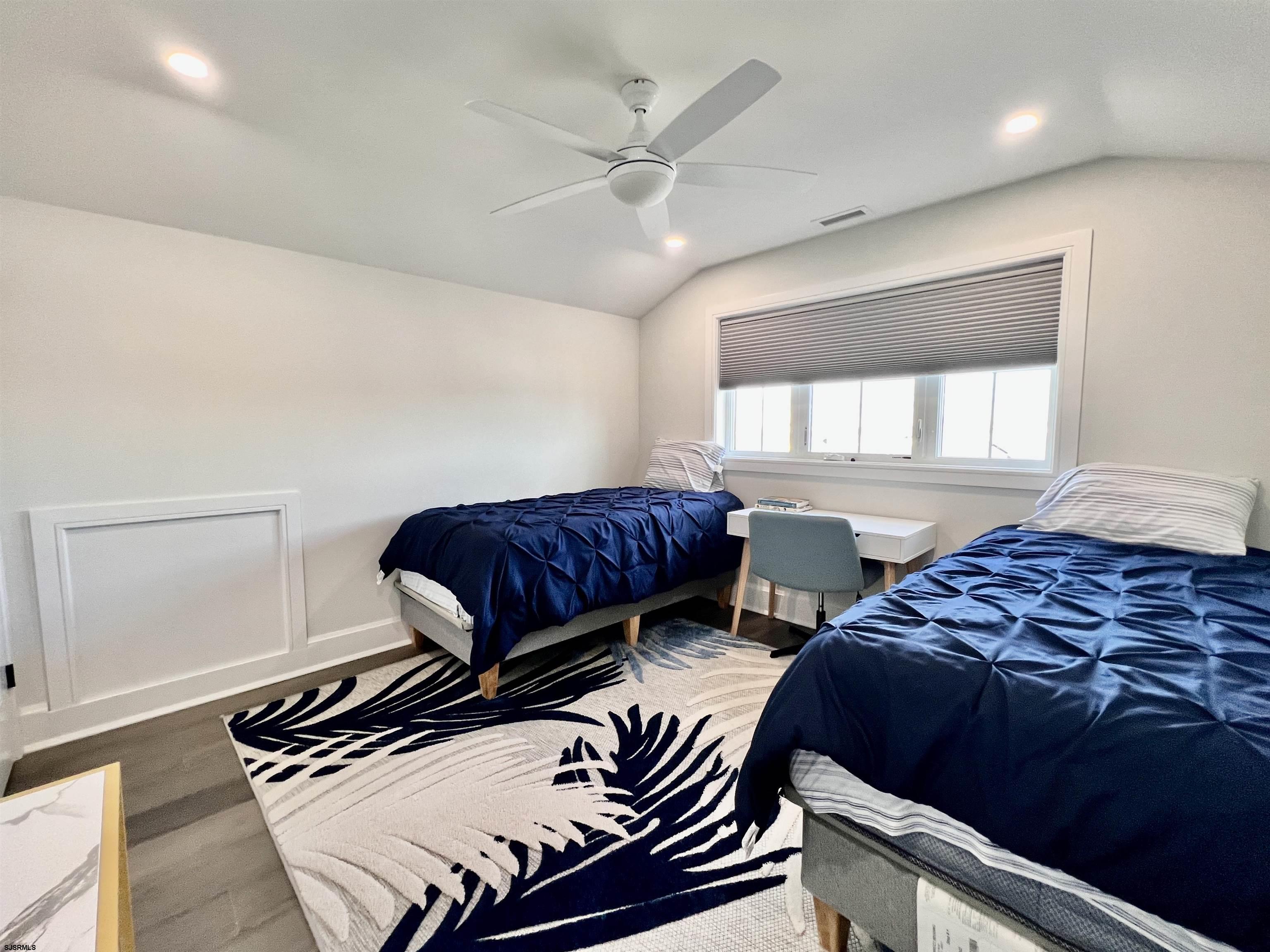 16A S Fredericksburg Ave