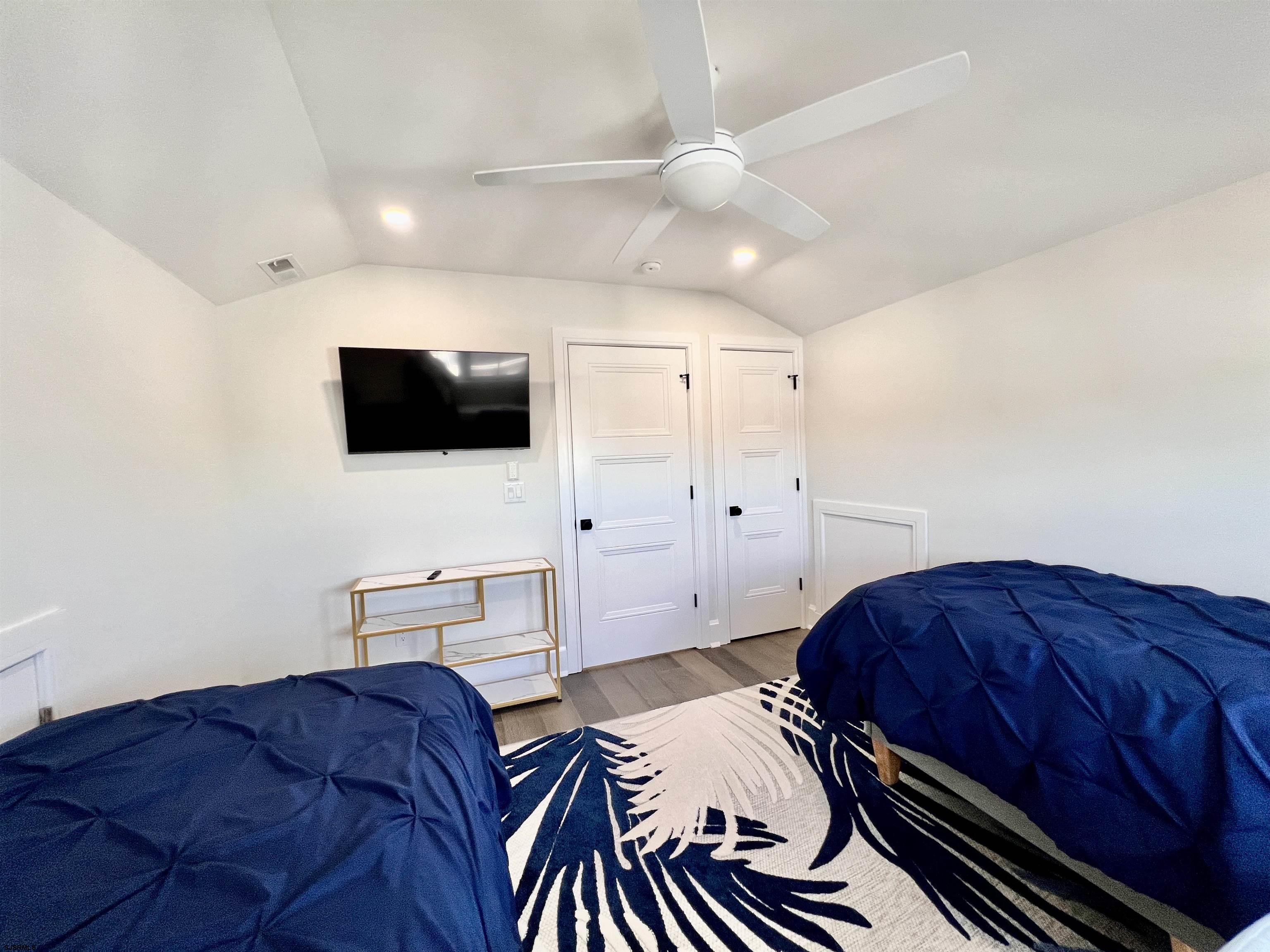 16A S Fredericksburg Ave