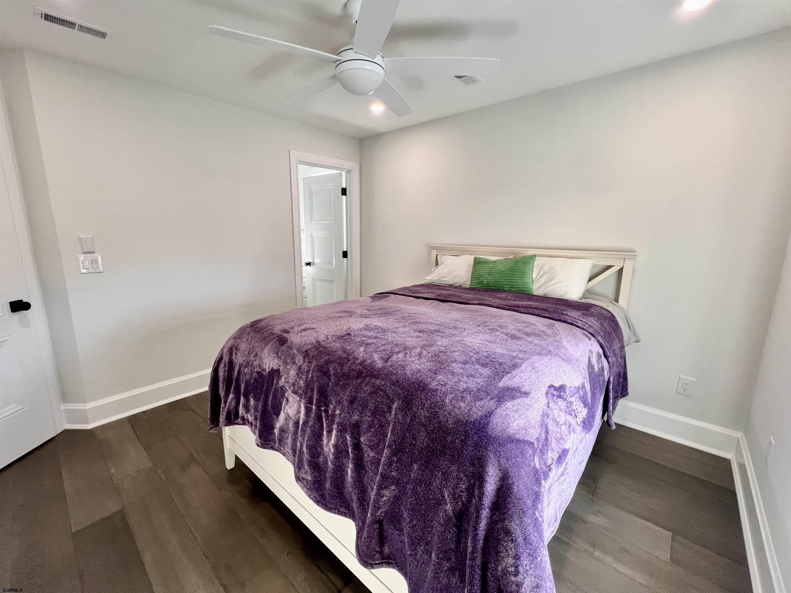 16A S Fredericksburg Ave