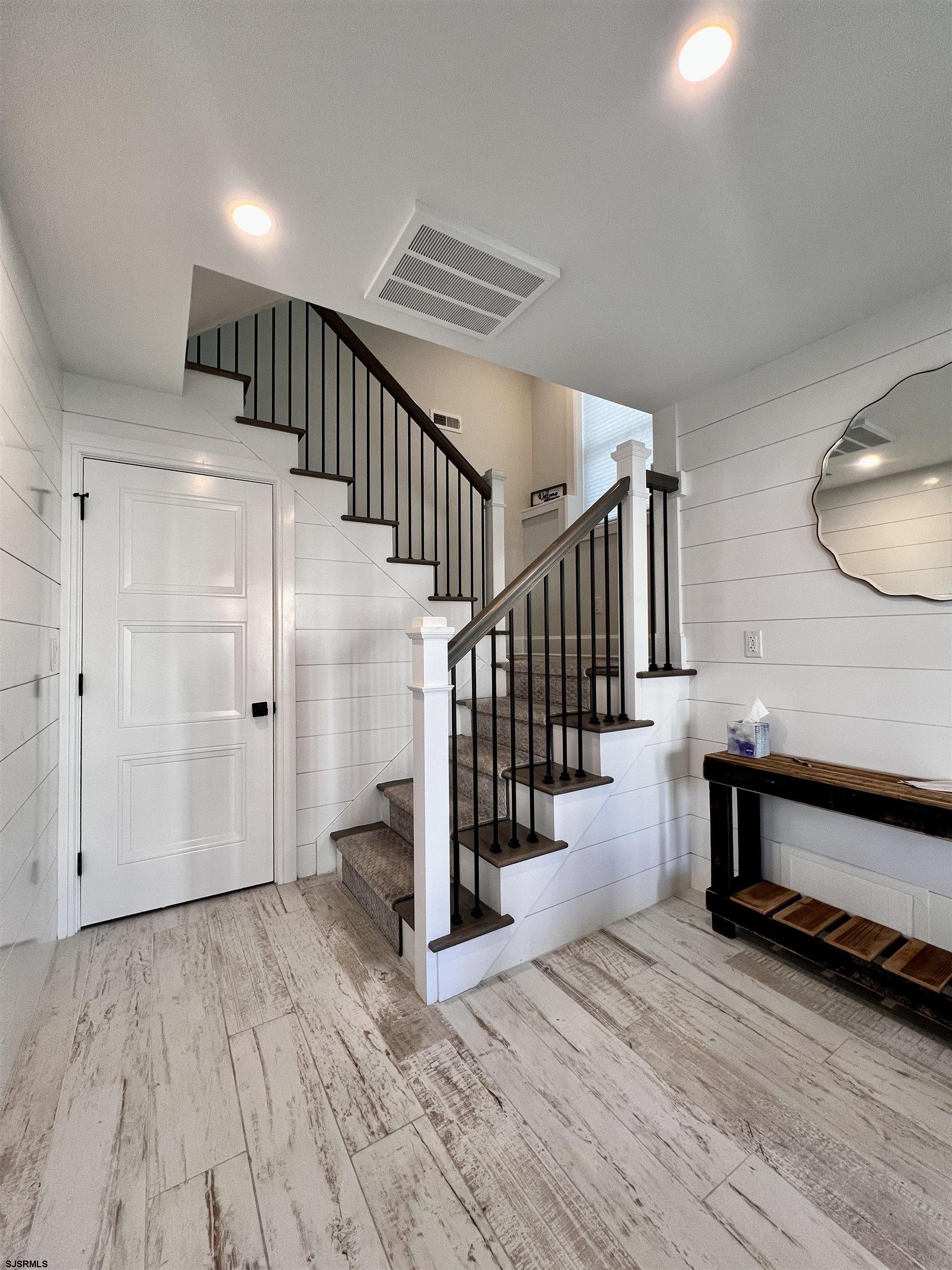 16A S Fredericksburg Ave