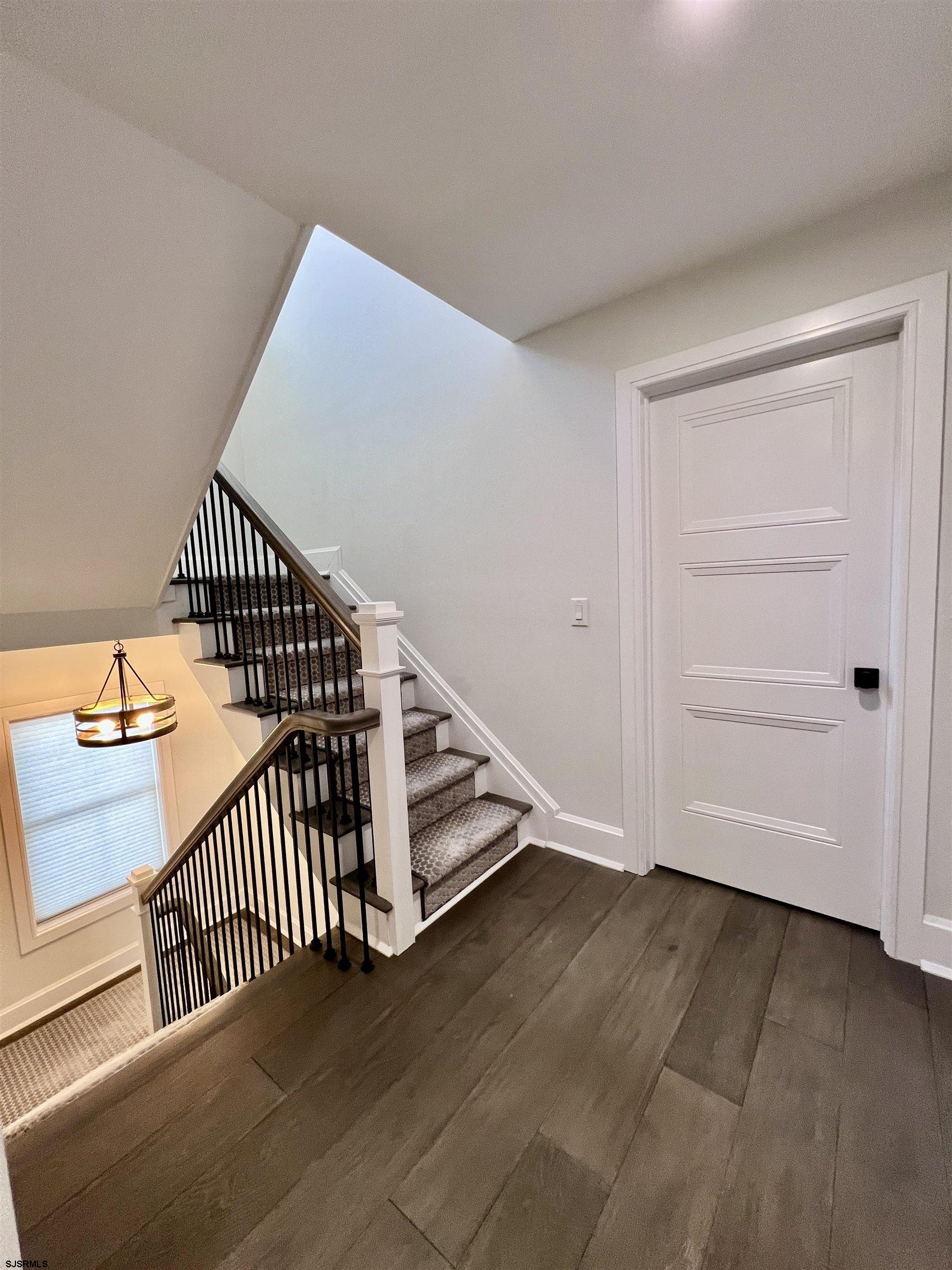 16A S Fredericksburg Ave