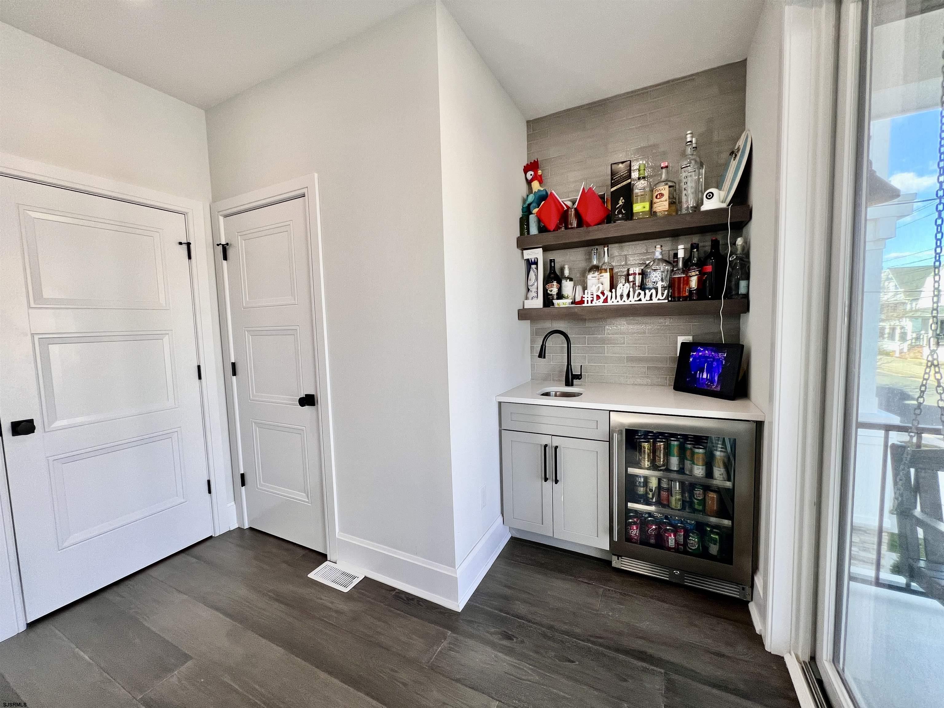 16A S Fredericksburg Ave