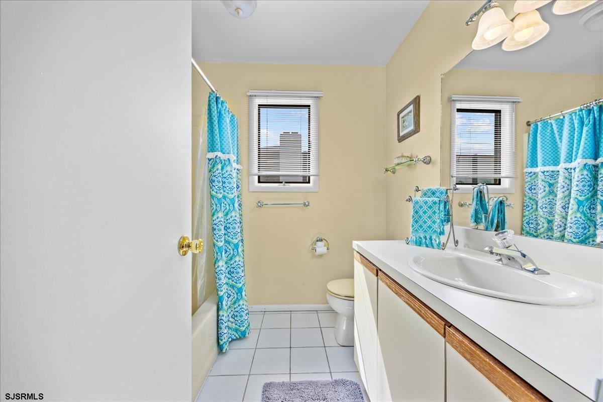 2 N Frontenac Ave