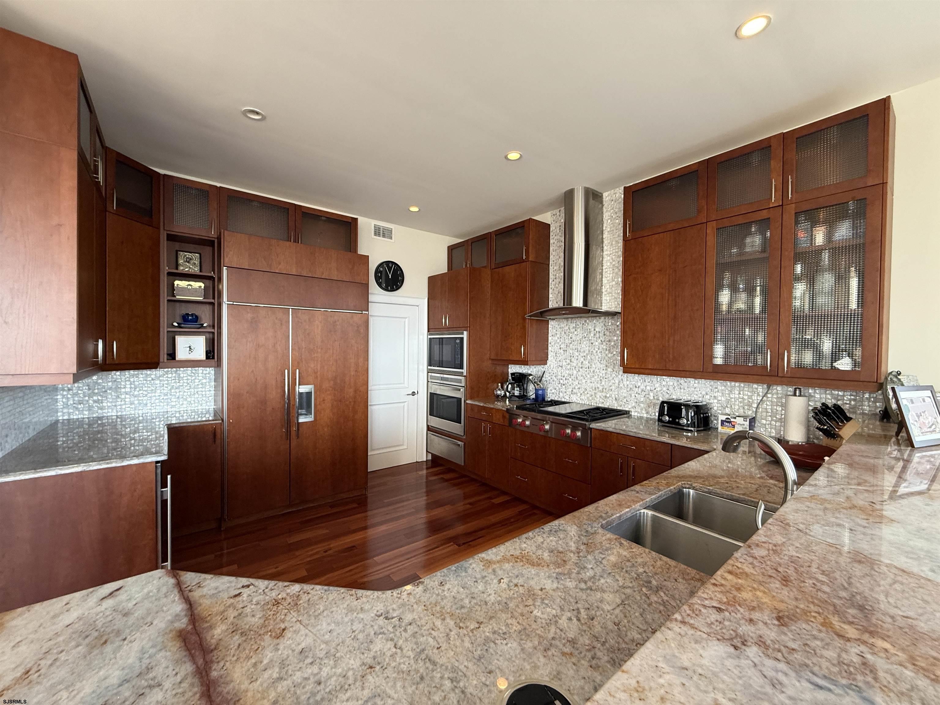 119 S Sacramento