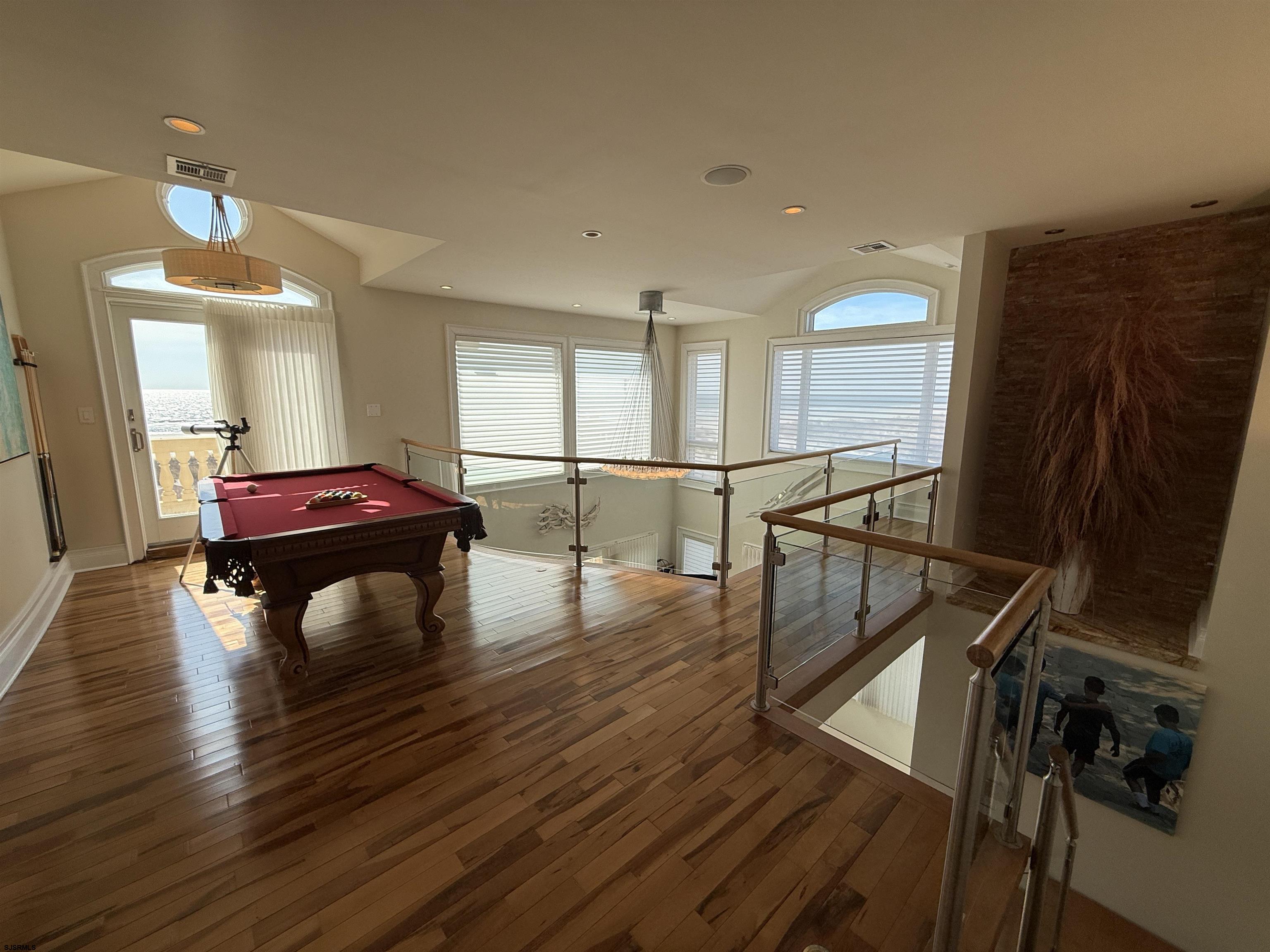 119 S Sacramento
