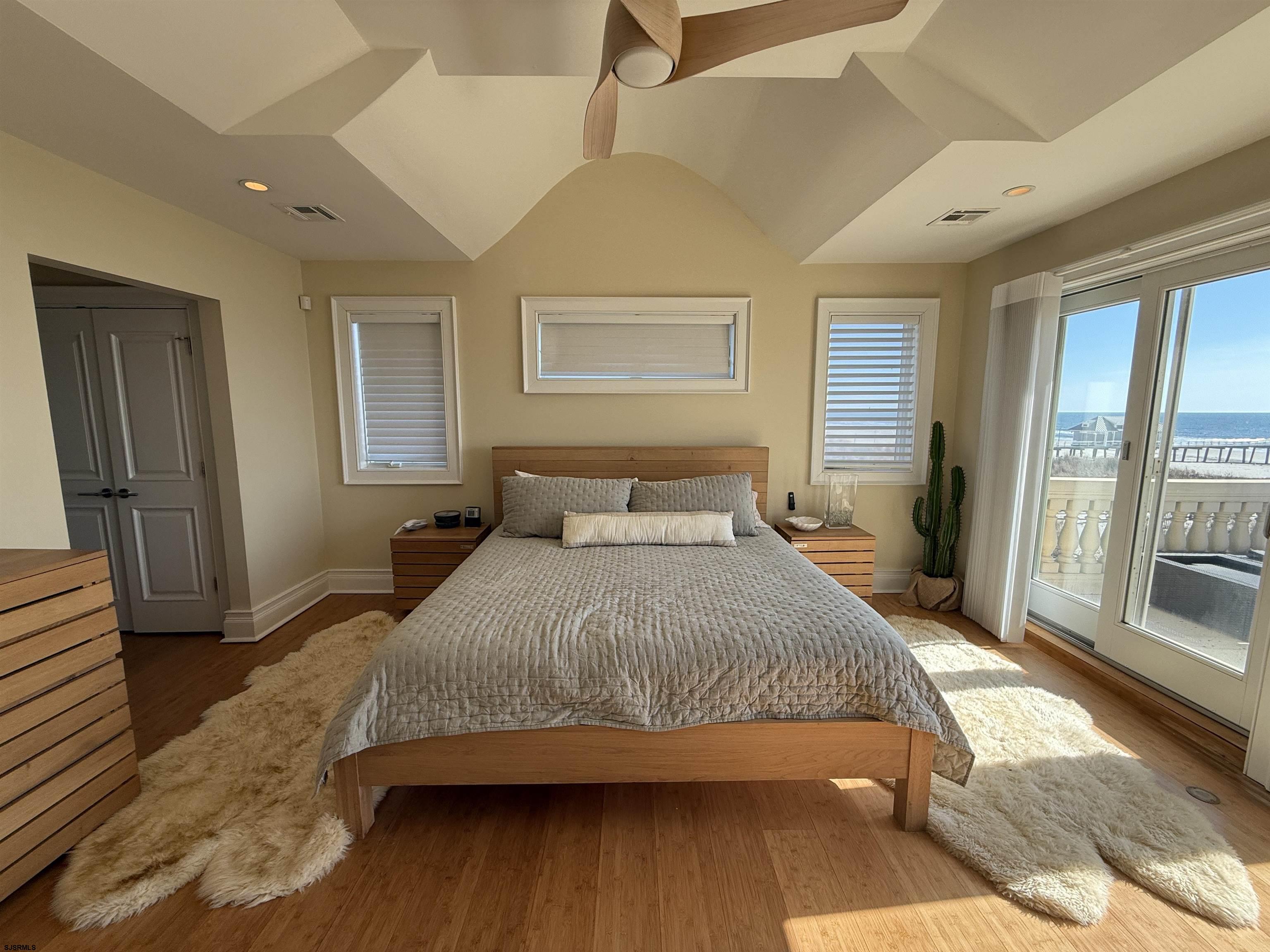 119 S Sacramento