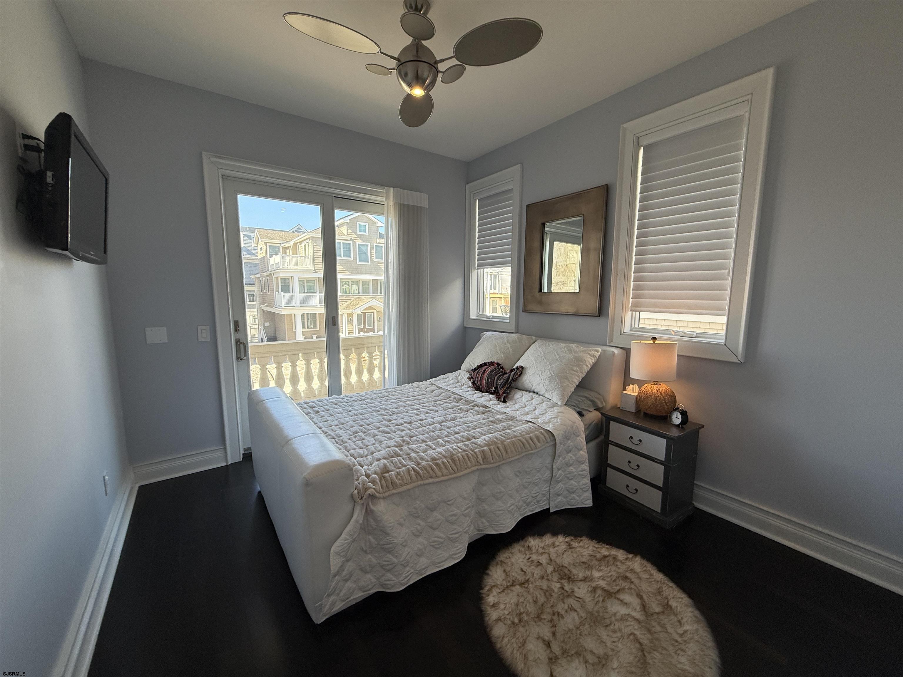 119 S Sacramento