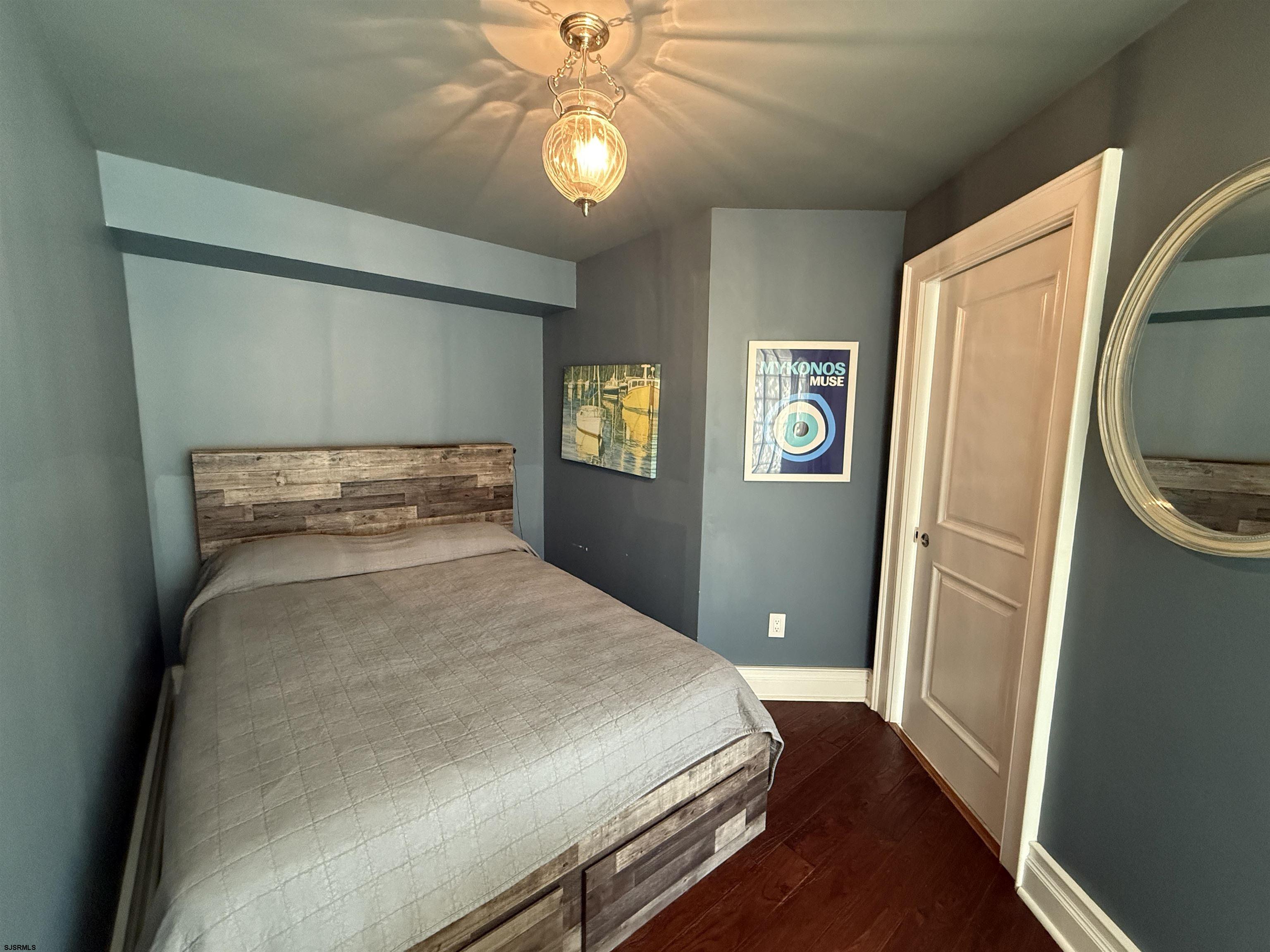 119 S Sacramento