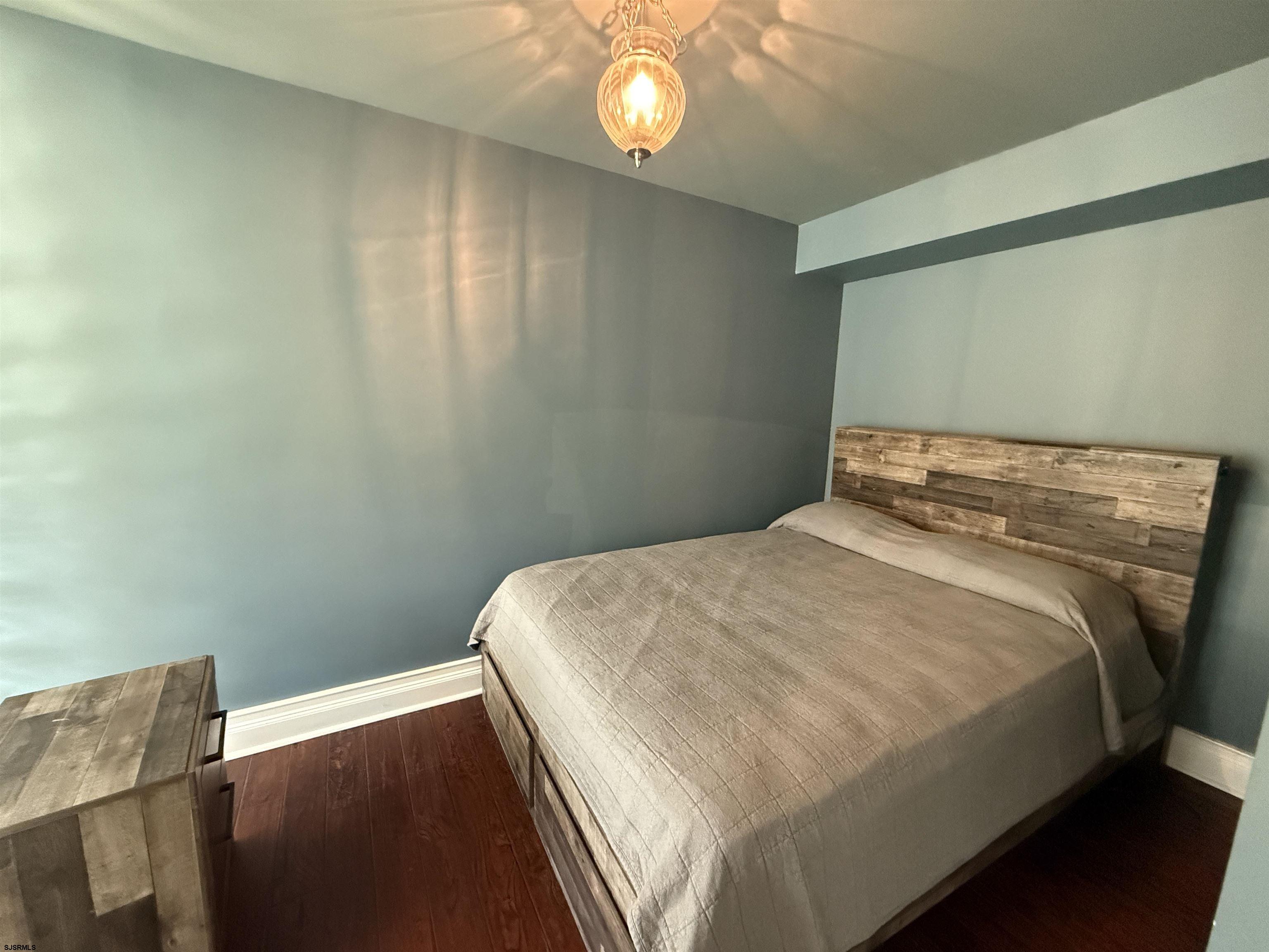 119 S Sacramento