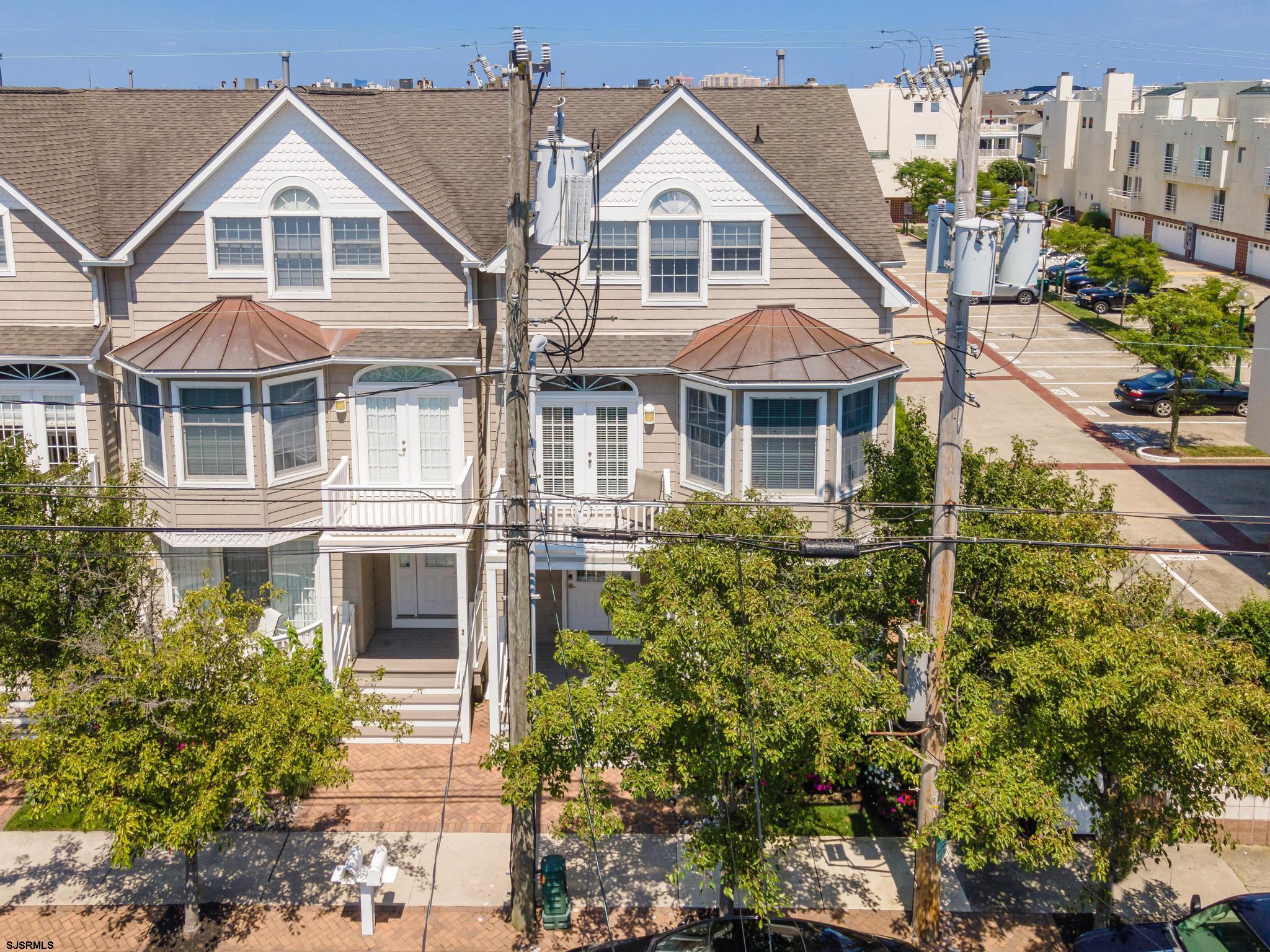 1 S Douglas Ave