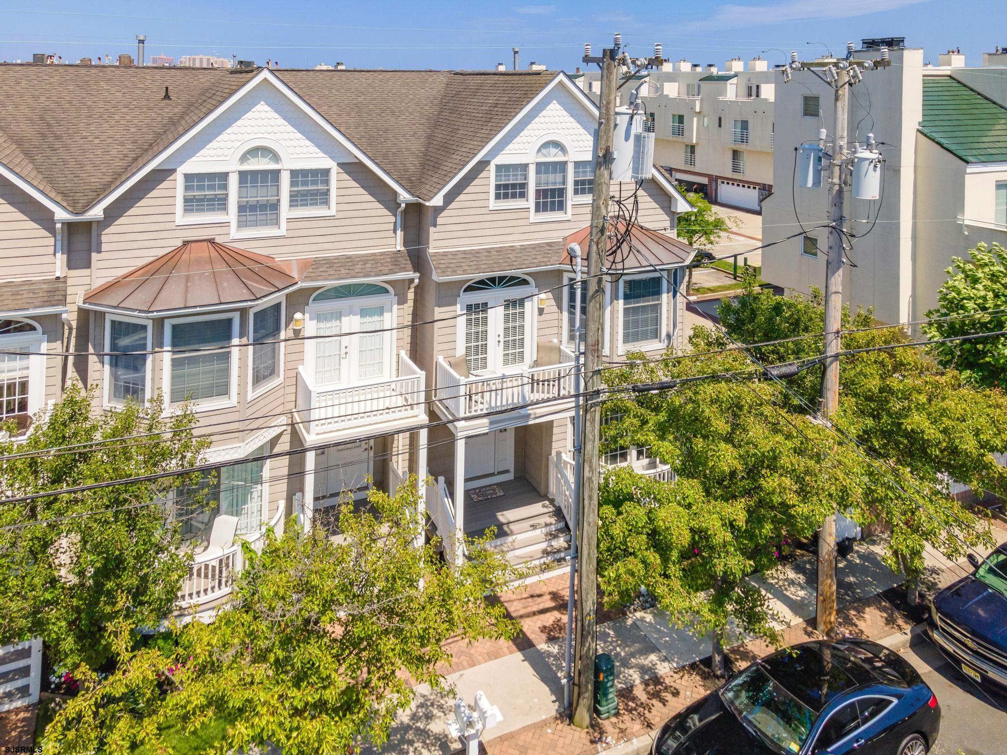 1 S Douglas Ave