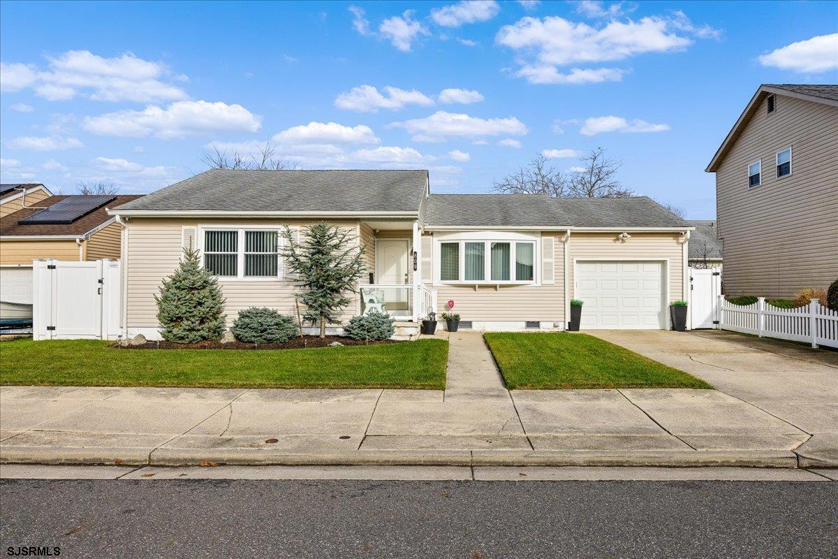 809 N Derby Ave