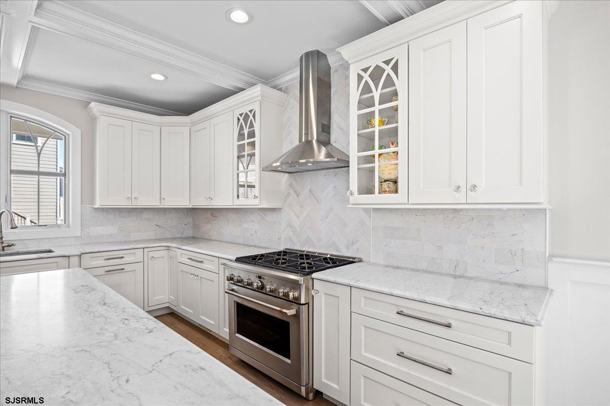 17 N Lancaster Ave