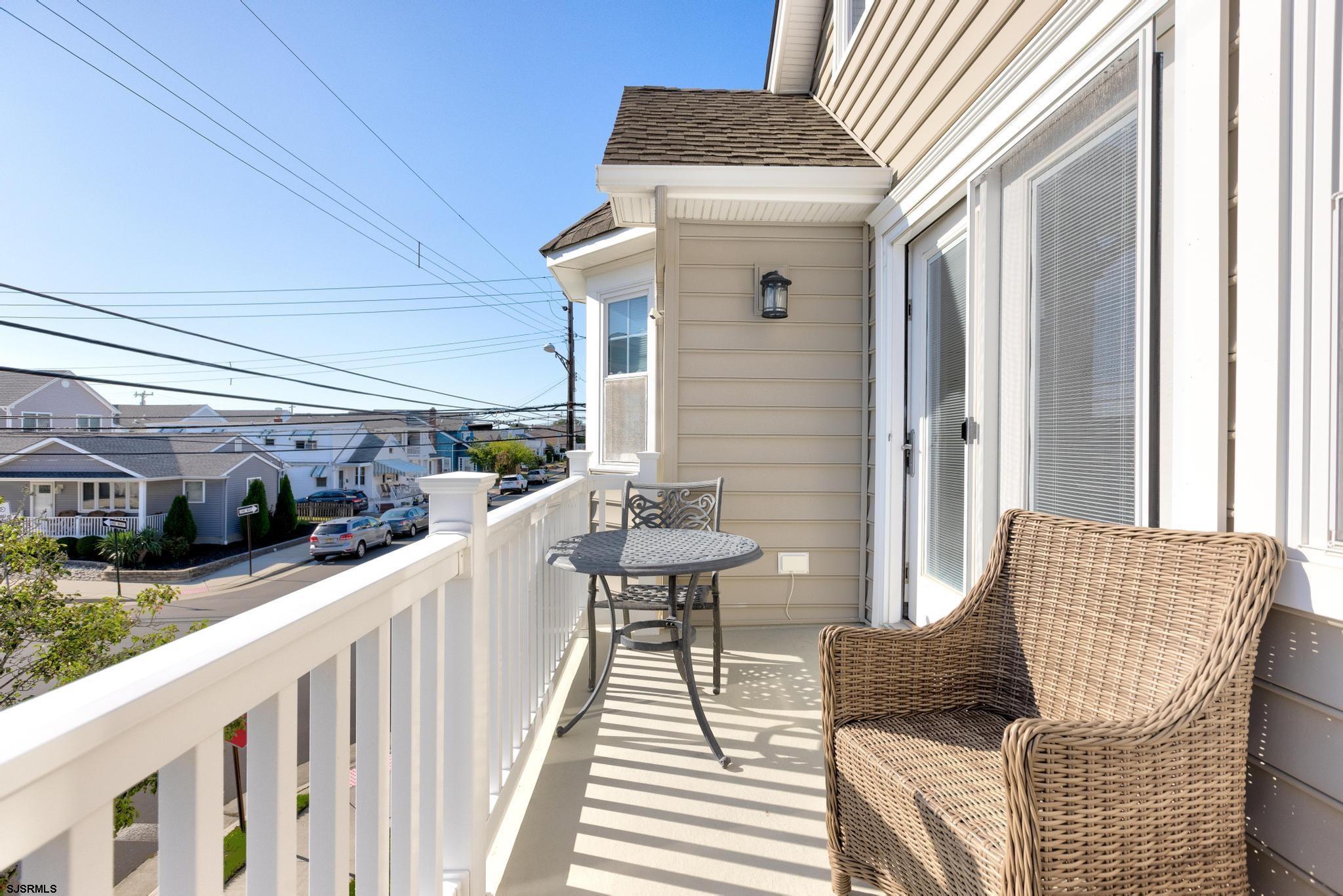 29 N Iroquois Ave
